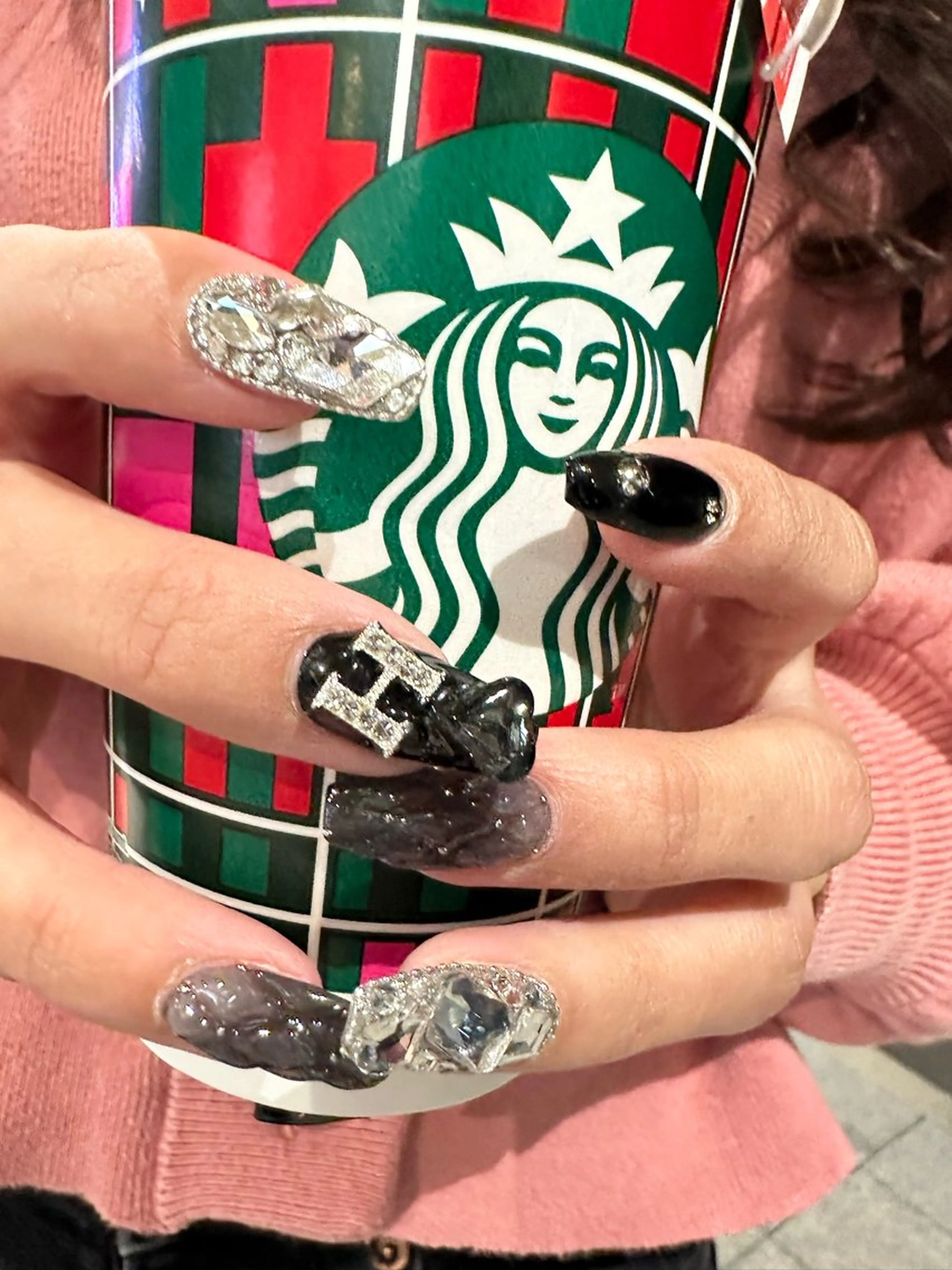 ネイル 持ち込み 佐藤 穂乃香のネイルデザイン