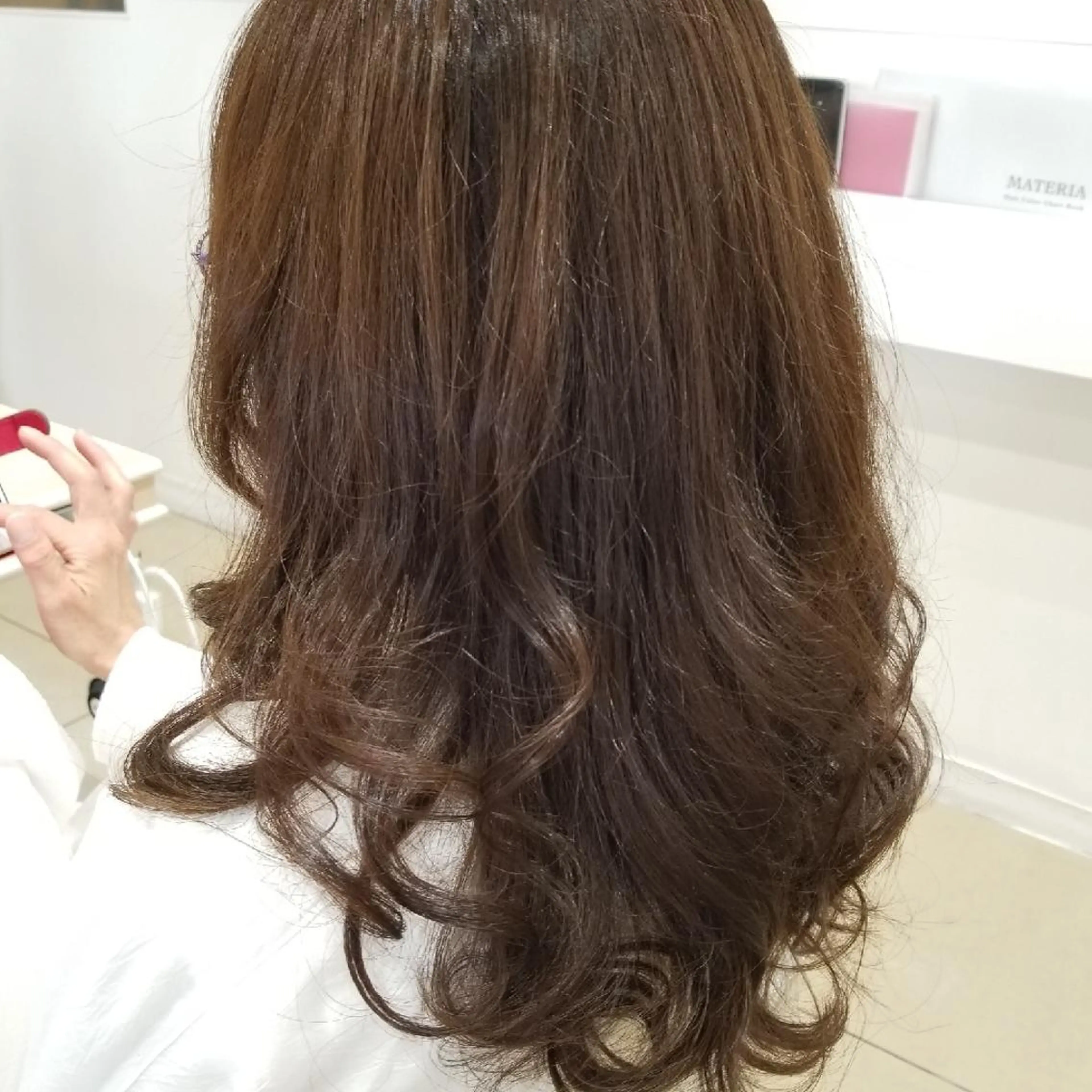ミディアム カラー パーマ 山内 佐江子のヘアスタイル