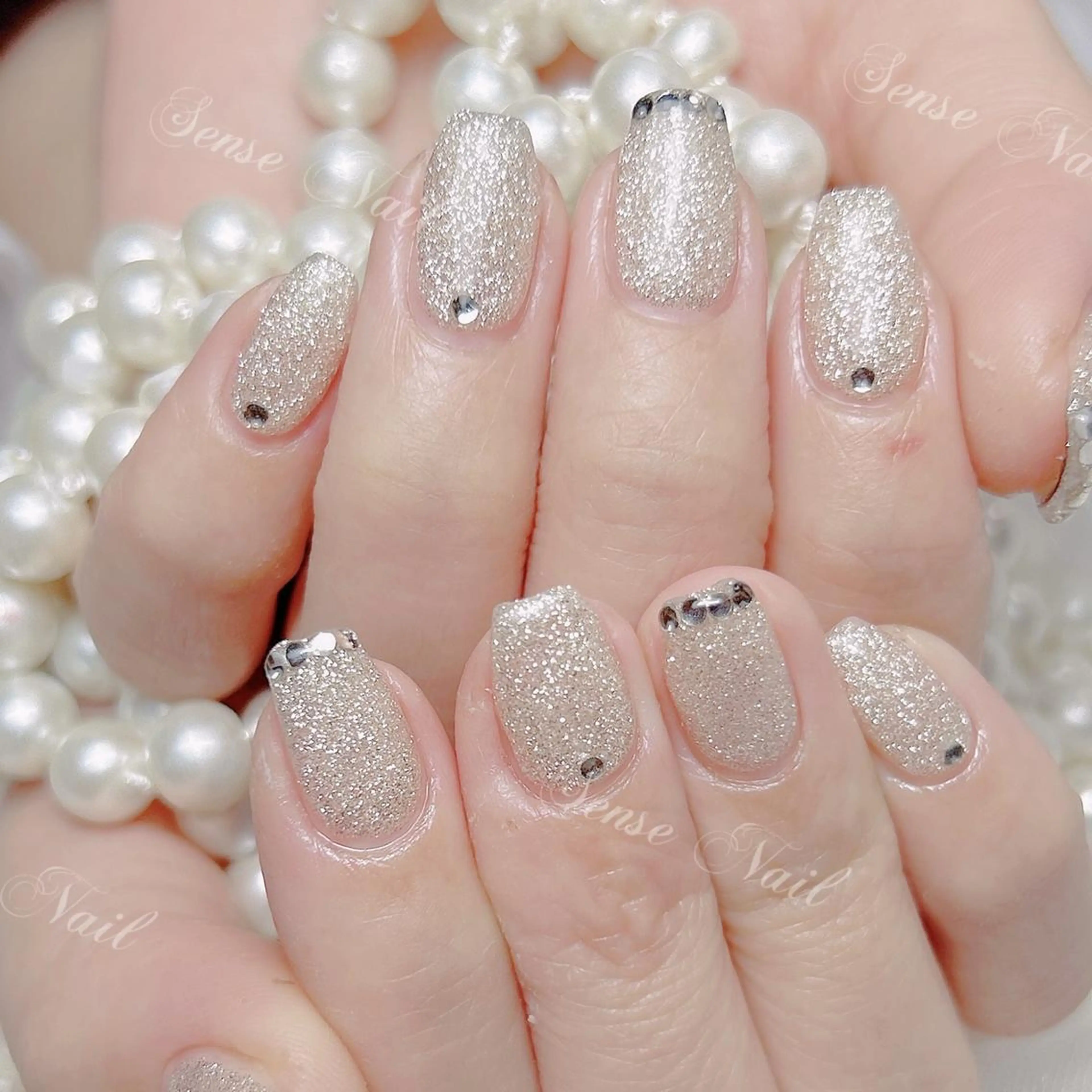 ネイル ハンドネイル ハンドケア Queening 🦋のネイルデザイン