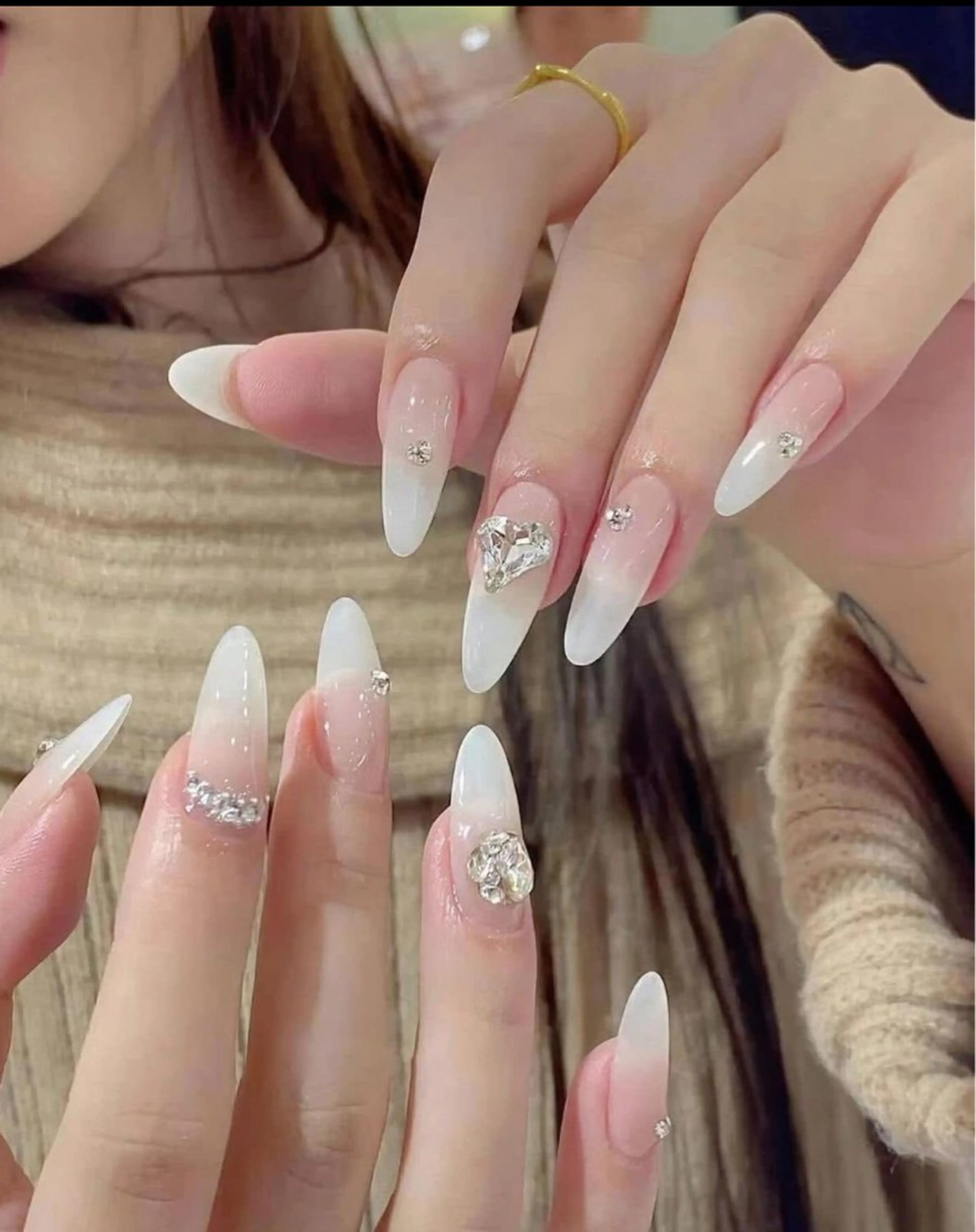 ネイル アートネイル ジェルネイル グラデーション マグネットネイル ニュアンスネイル ハンドネイル Ryu Nail Studio所属・Ryu Nail 新大久保のネイルデザイン