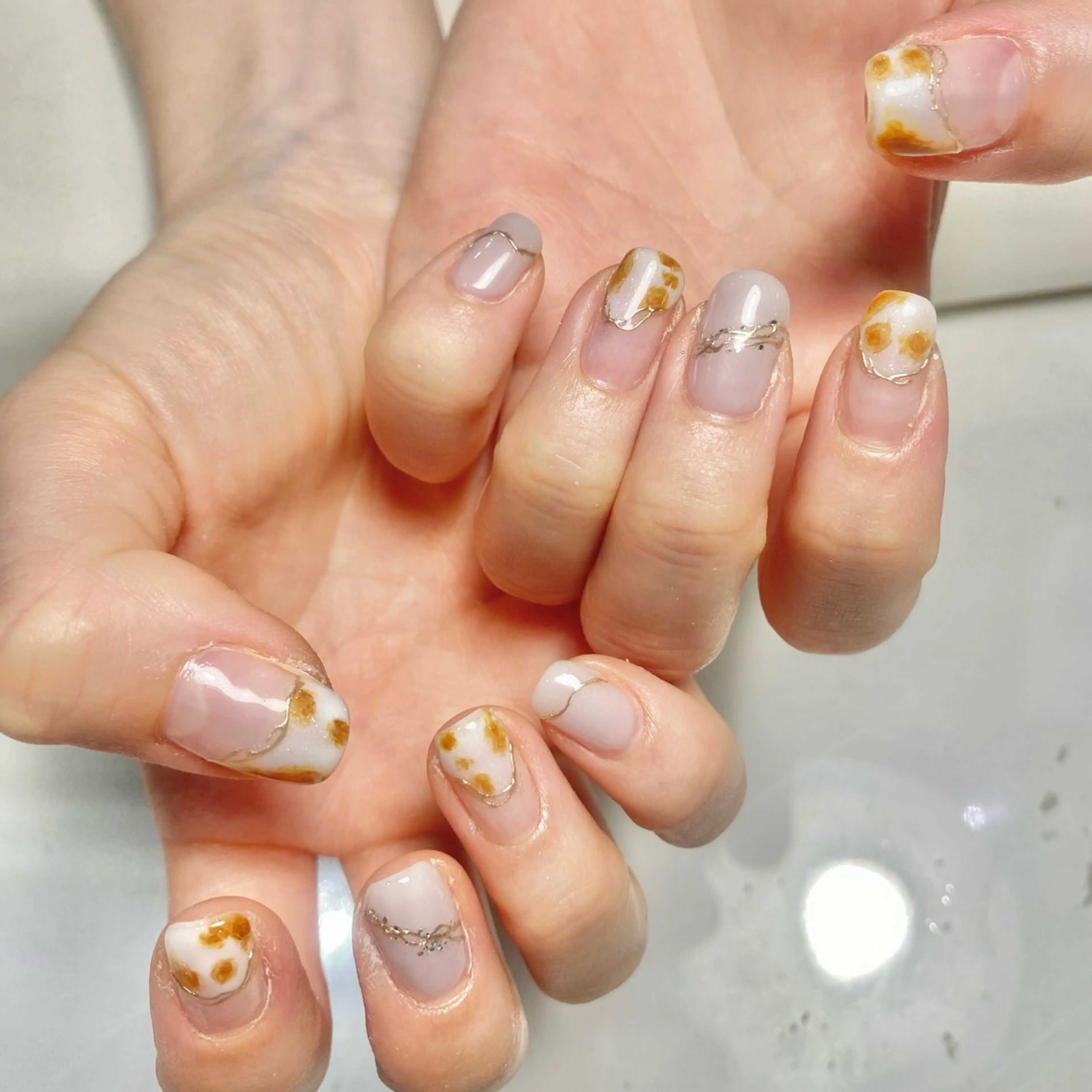 ネイル べっ甲ネイル ニュアンスネイル ハンドネイル tumake Yuiのネイルデザイン