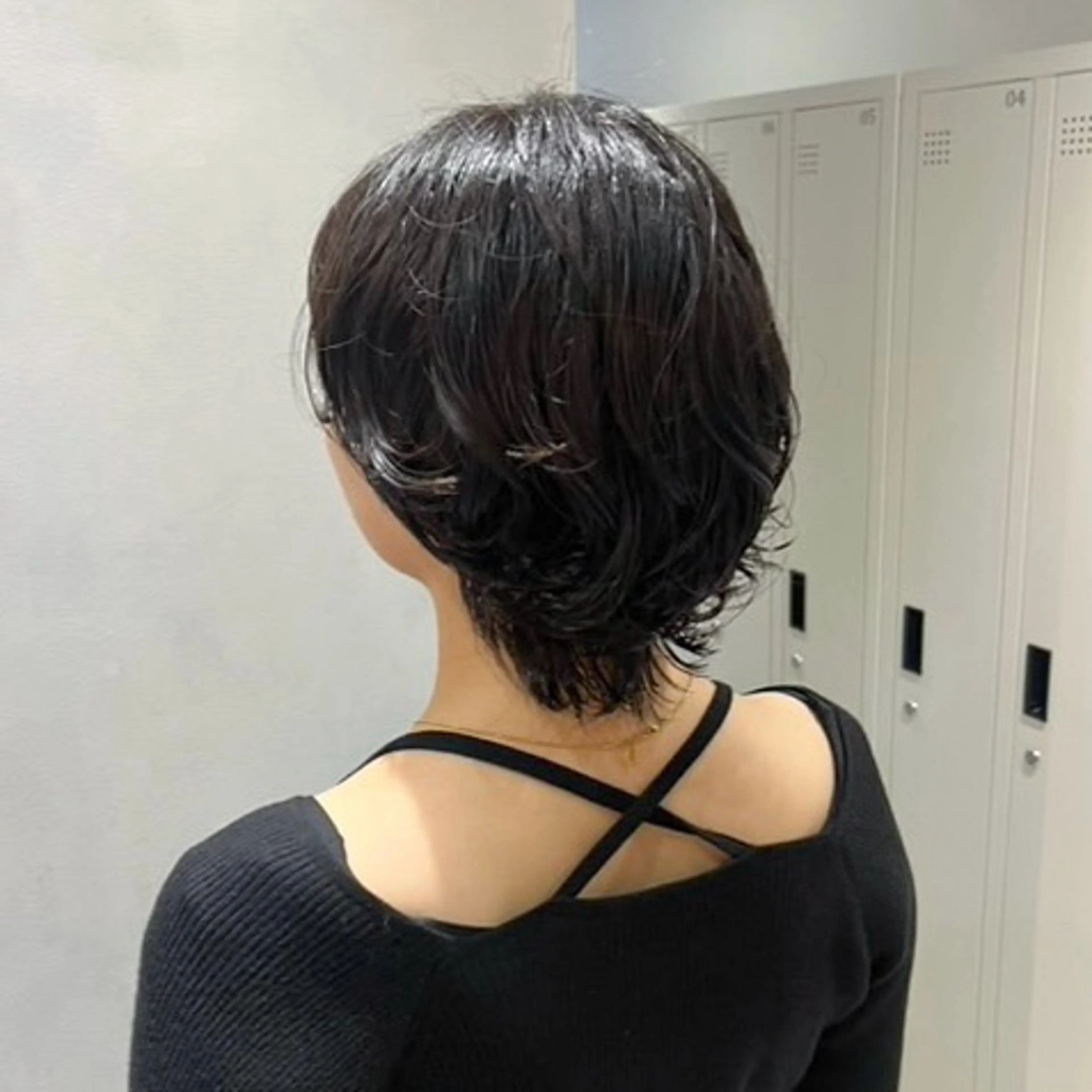 ショート カラー パーマ 透明感カラー もも ／メンズ〜レディースのヘアスタイル