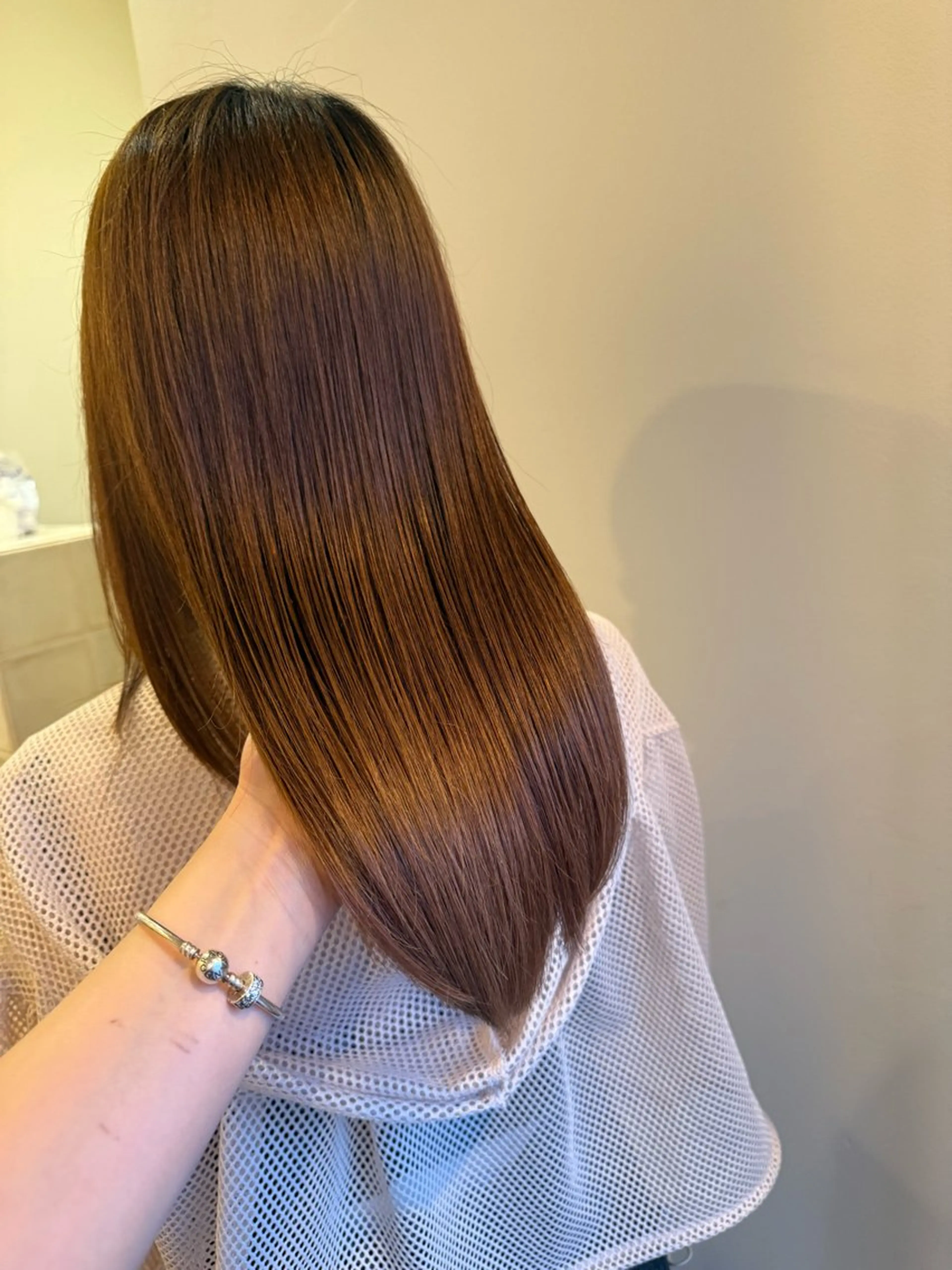 セミロング カラー カット 縮毛矯正 トリートメント U too e’s 鎌倉🌿堀岡千紘のヘアスタイル