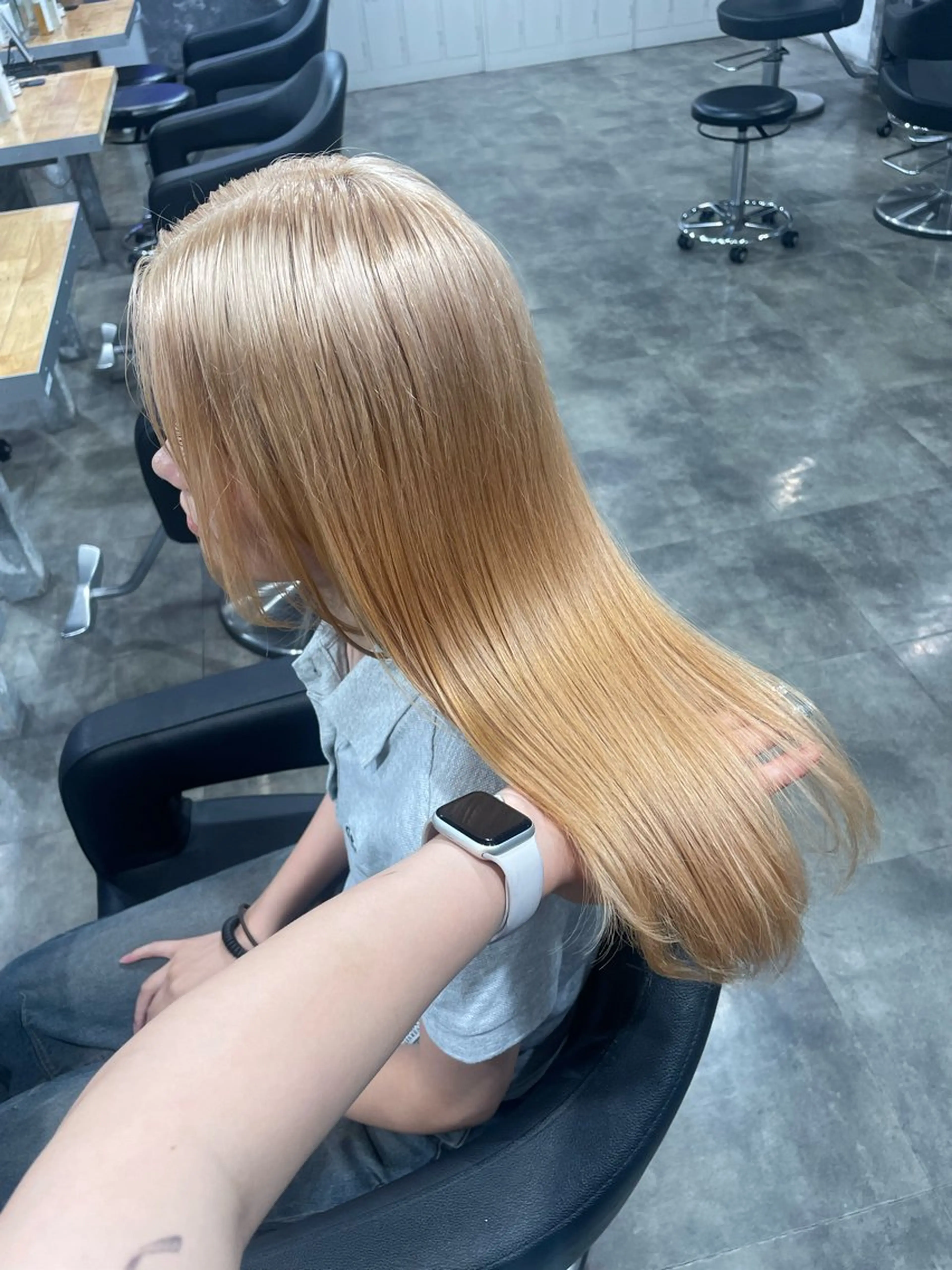 ロング カラー ヘアカラー ハイトーンブロンド 横浜💞ミオのヘアスタイル