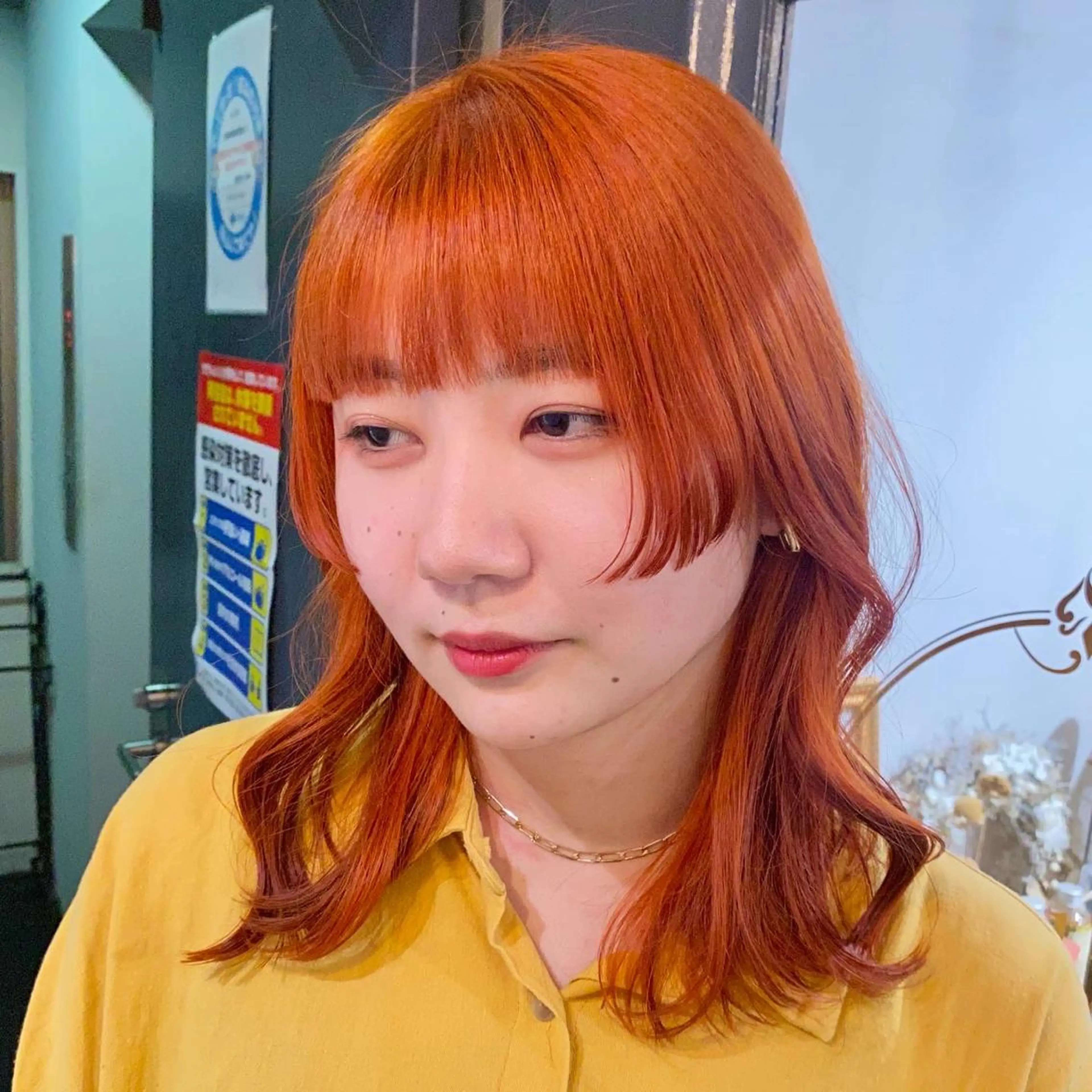 セミロング カラー カット ヘアカラー トリートメント 梅田ハイトーン チダ ヒナノのヘアスタイル