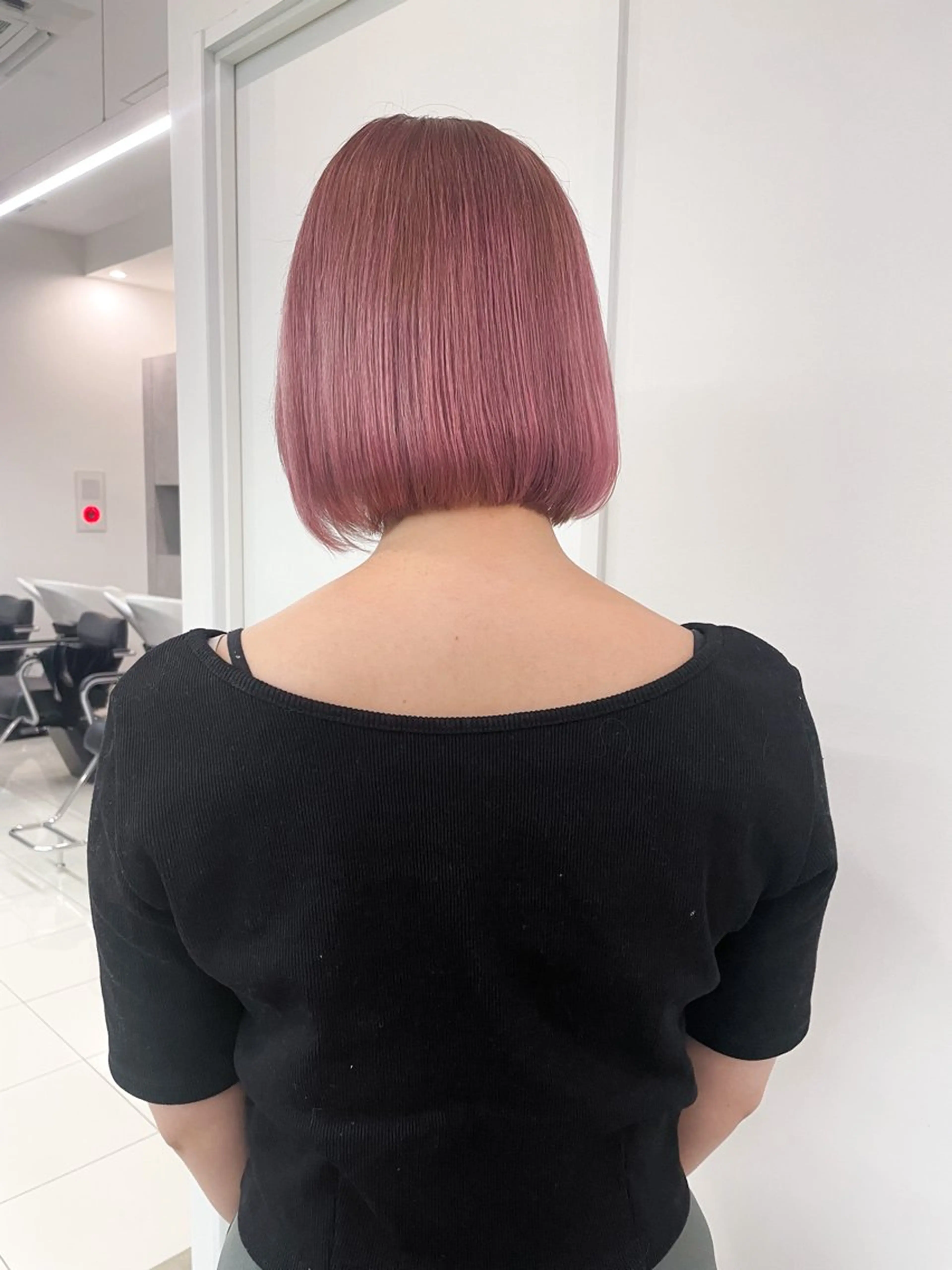 ショート カラー ベージュカラー ピンクカラー ピンクベージュ YU KIのヘアスタイル