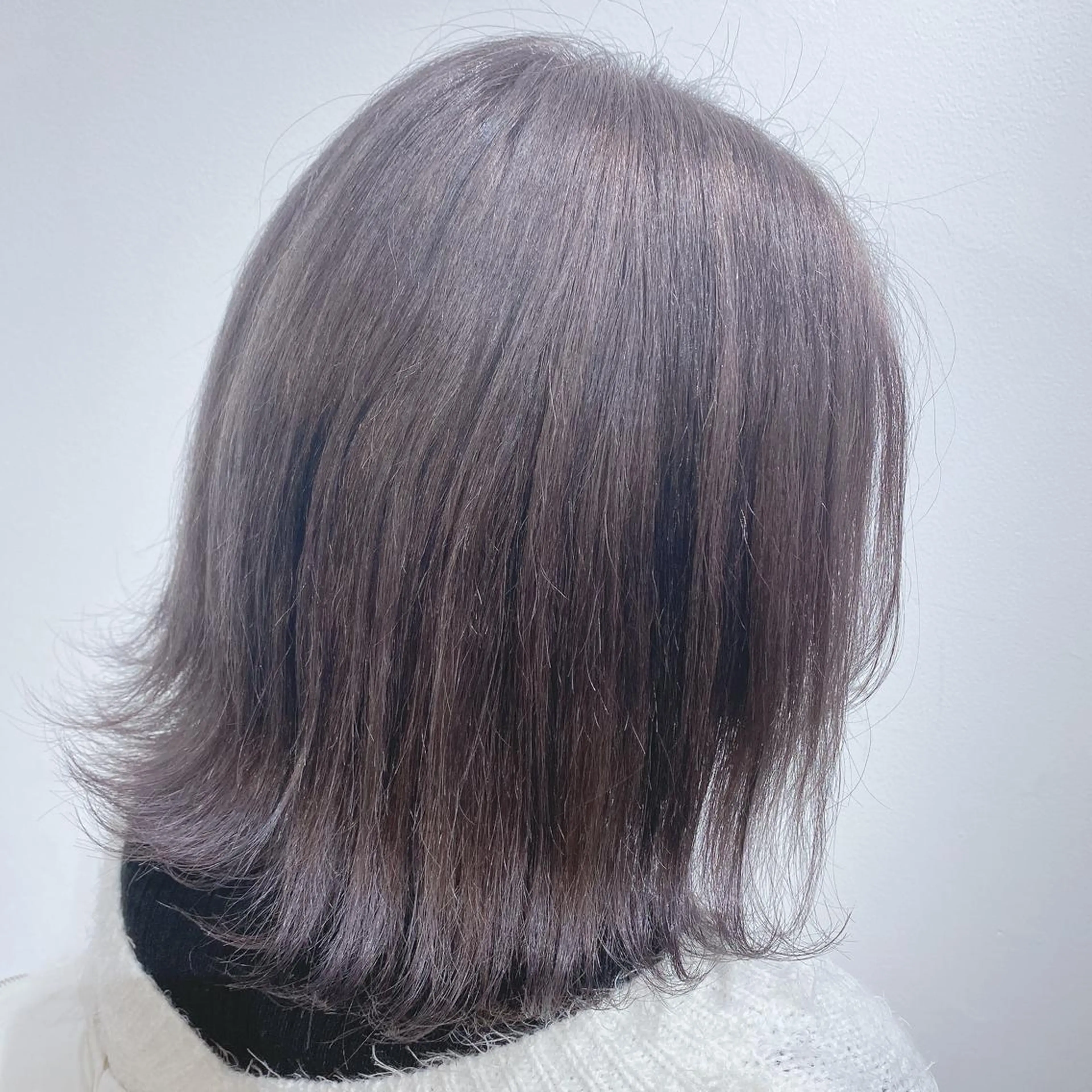 ショート カラー アッシュ ベージュカラー LEE HORIE所属・松田 百花のヘアスタイル