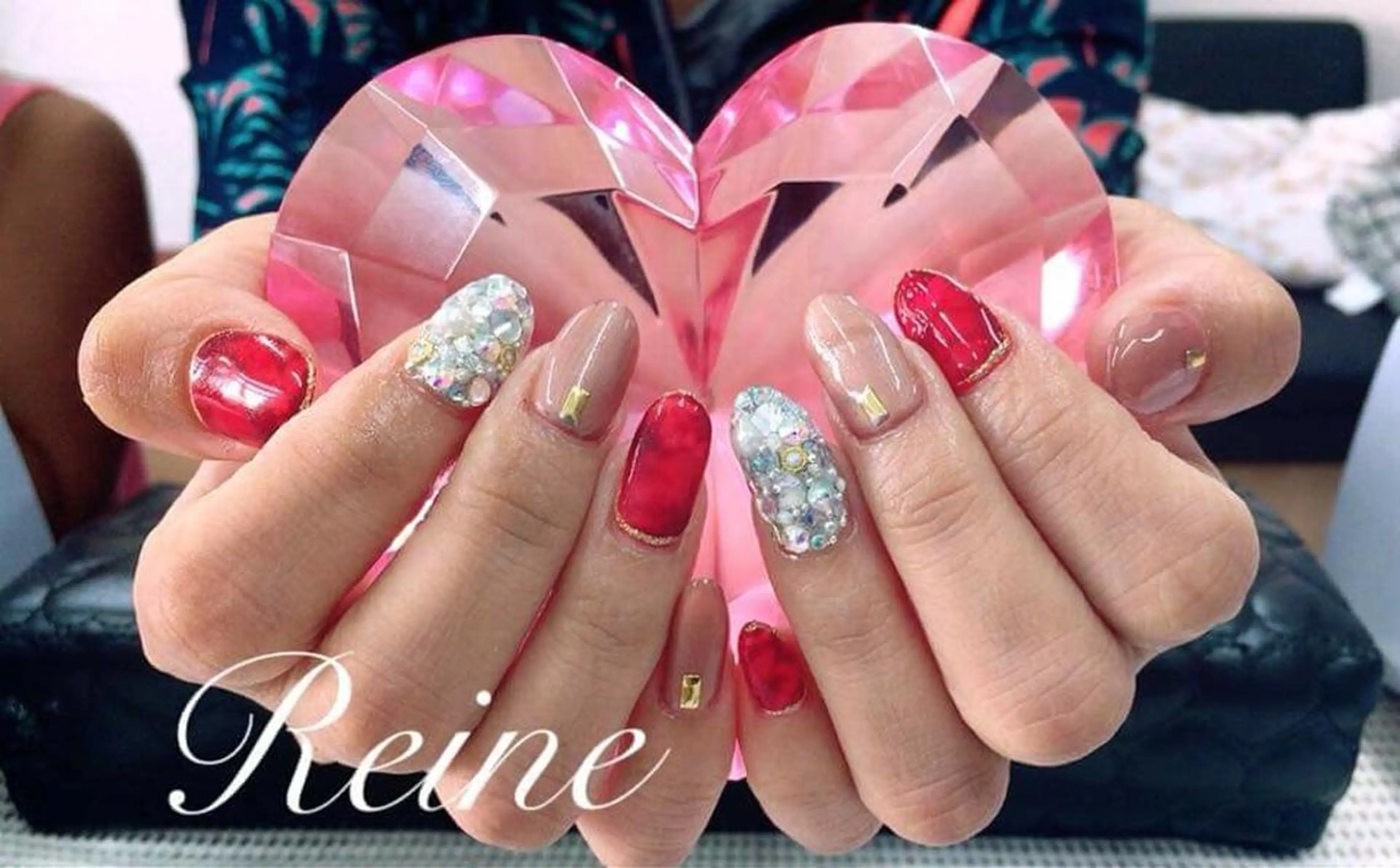 ネイル キラキラネイル Nailsalon Reine所属・玉栄 伶奈のネイルデザイン