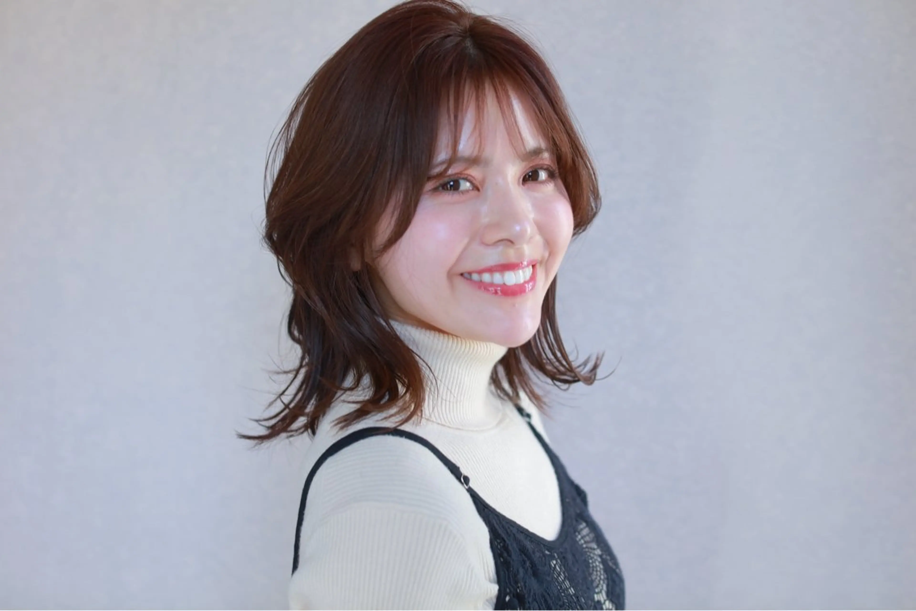 ミディアム 櫻井 香織のヘアスタイル