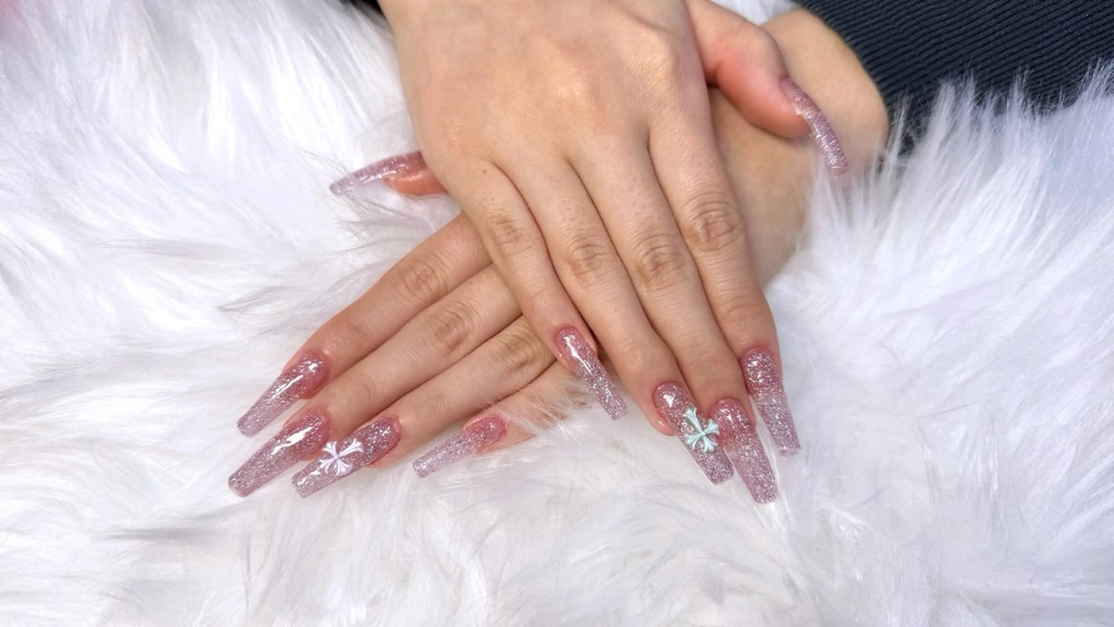 ネイル ハンドネイル ハンドケア 🎀うかん 🎀チップ長さ出しのネイルデザイン