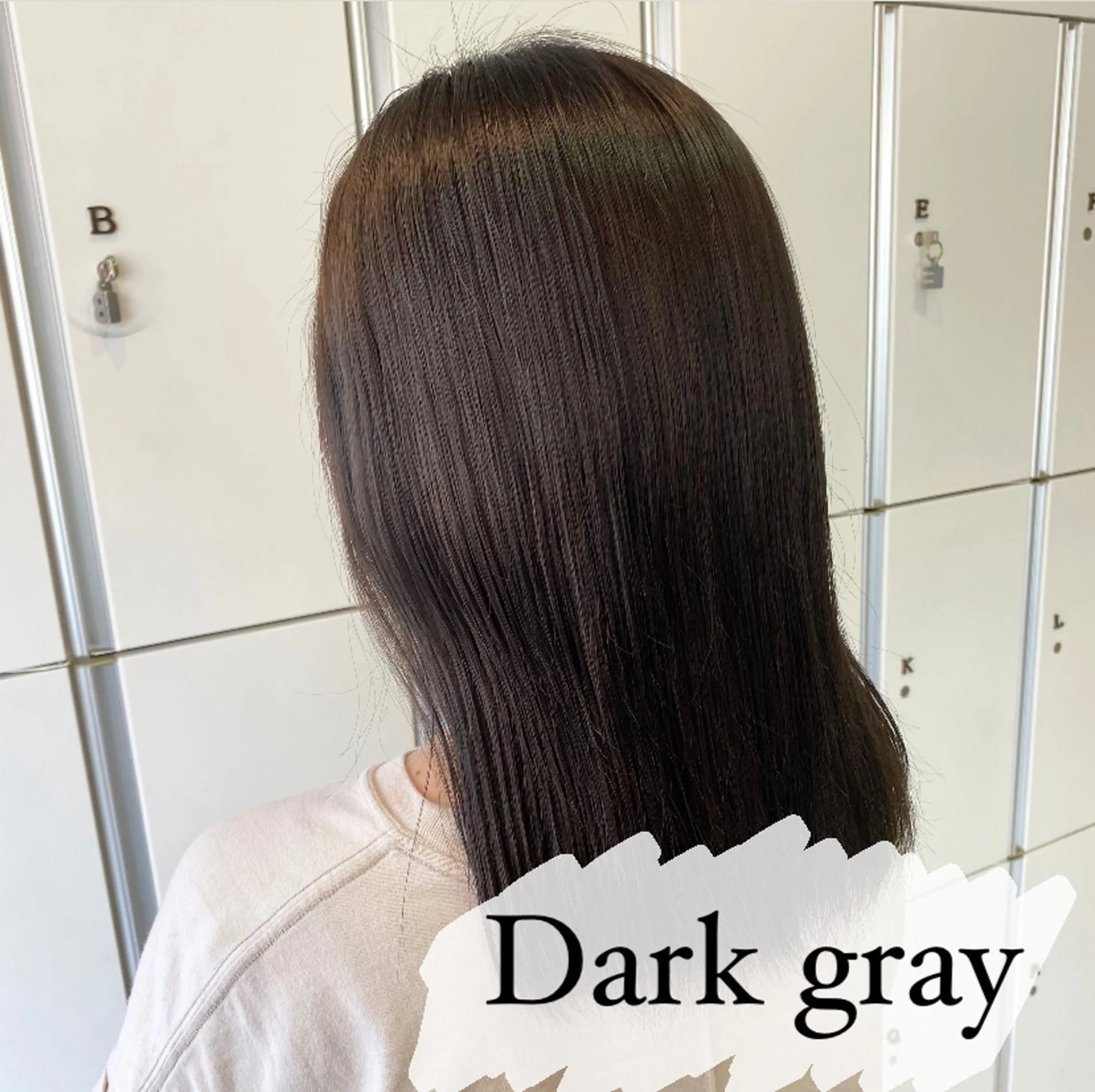 ショート カラー ブリーチ ヘアカラー トリートメント ミルクティーベージュ 暖色カラー/池田麻帆のヘアスタイル