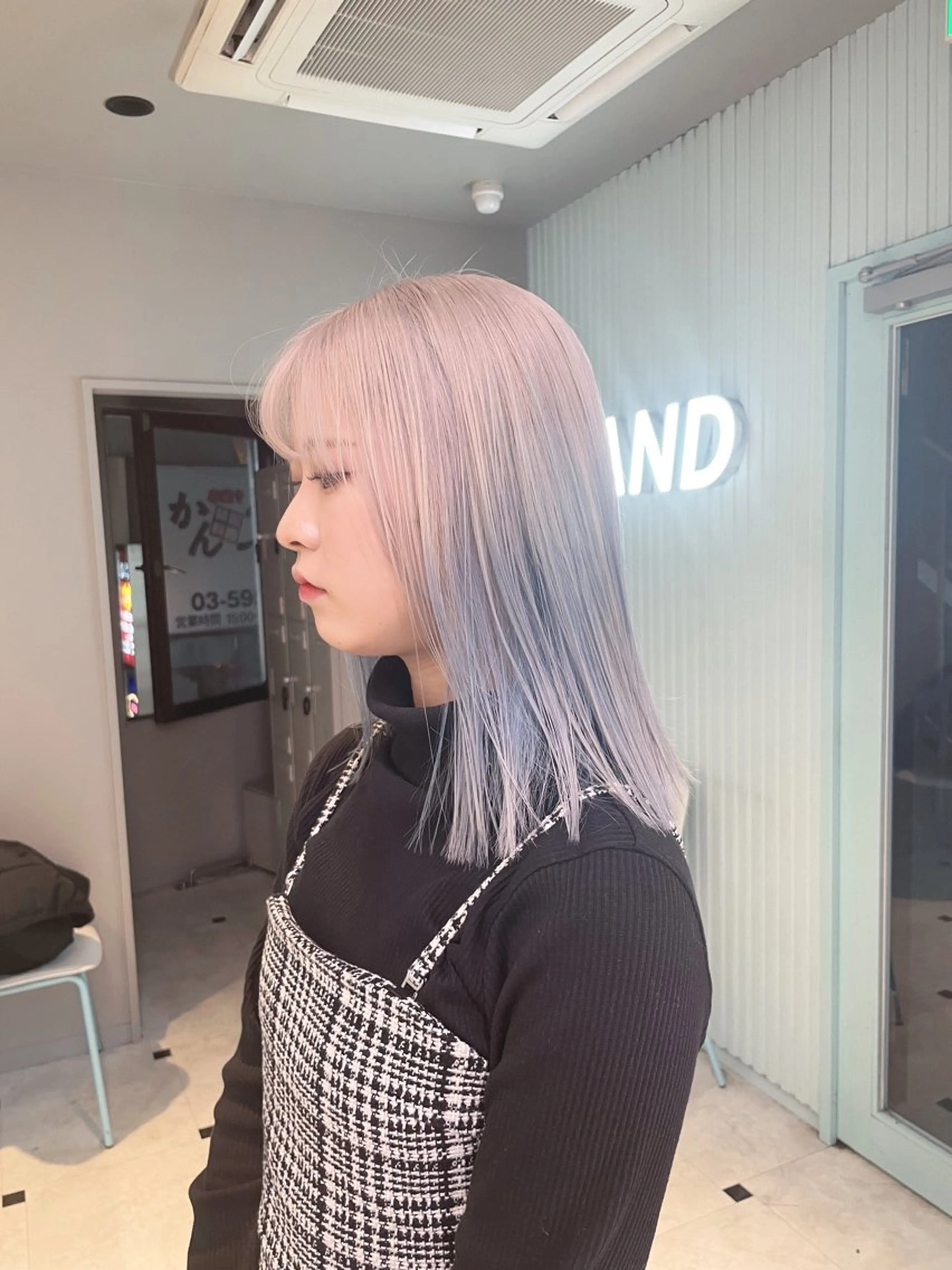 ミディアム ブリーチ✖️ 縮毛LANDのヘアスタイル