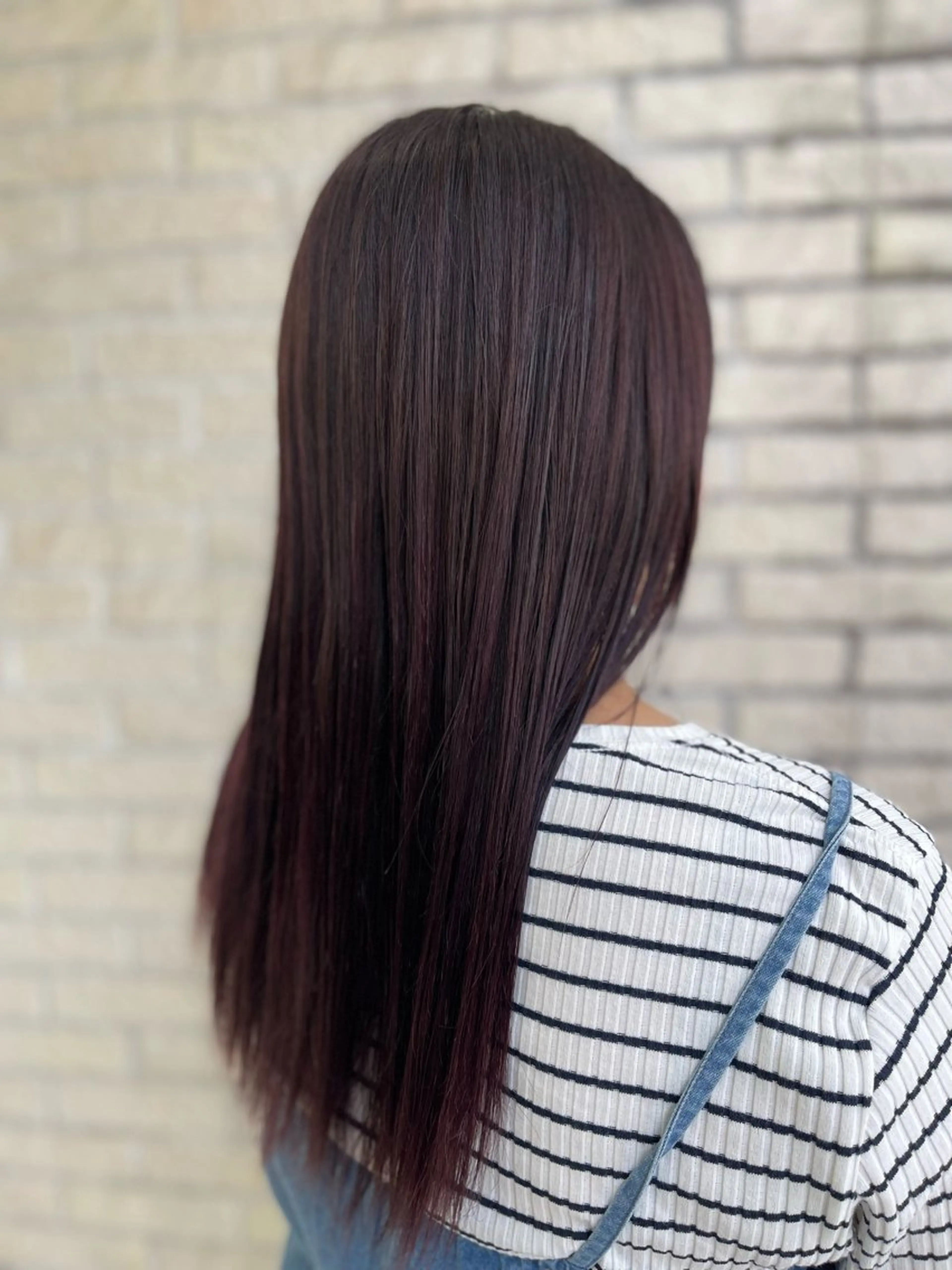 セミロング カラー ヘアカラー トリートメント 艶髪 インナーカラーのヘアスタイル