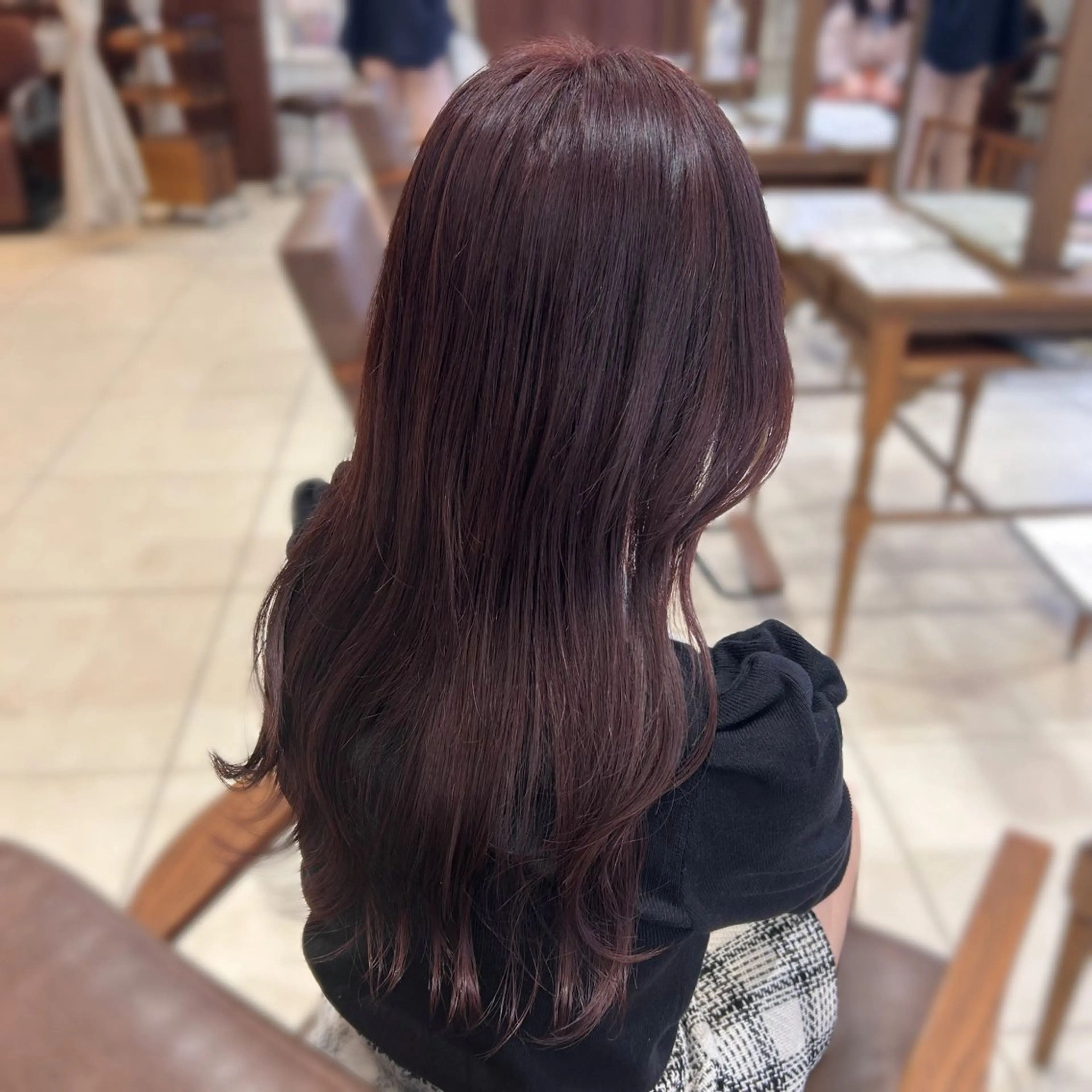 ロング ヘアカラー トリートメント 福川 優月のヘアスタイル