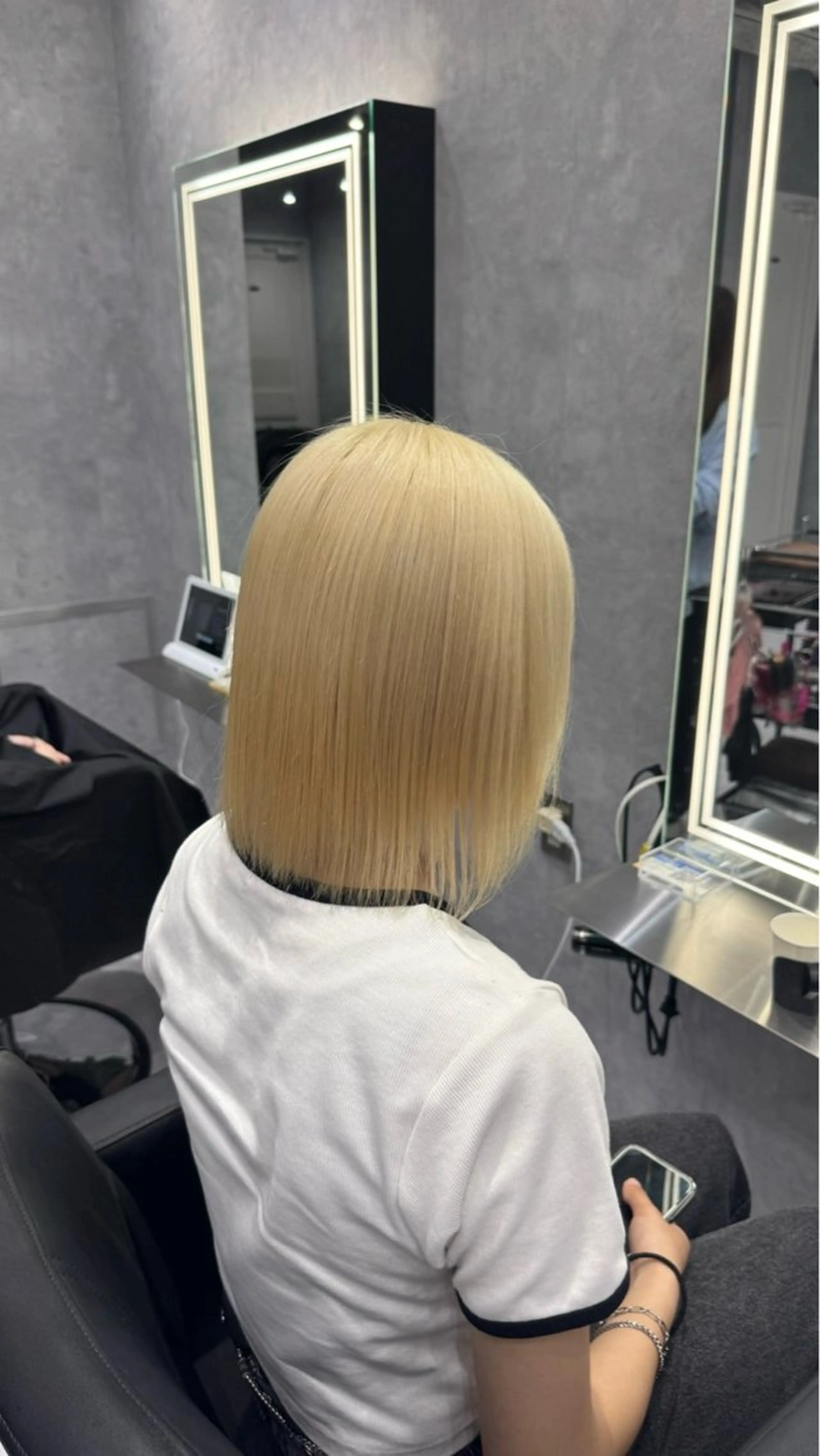ショート カラー ブロンド ヘアカラー トリートメント CS made by SHACHU 栄所属・中村 さきのヘアスタイル
