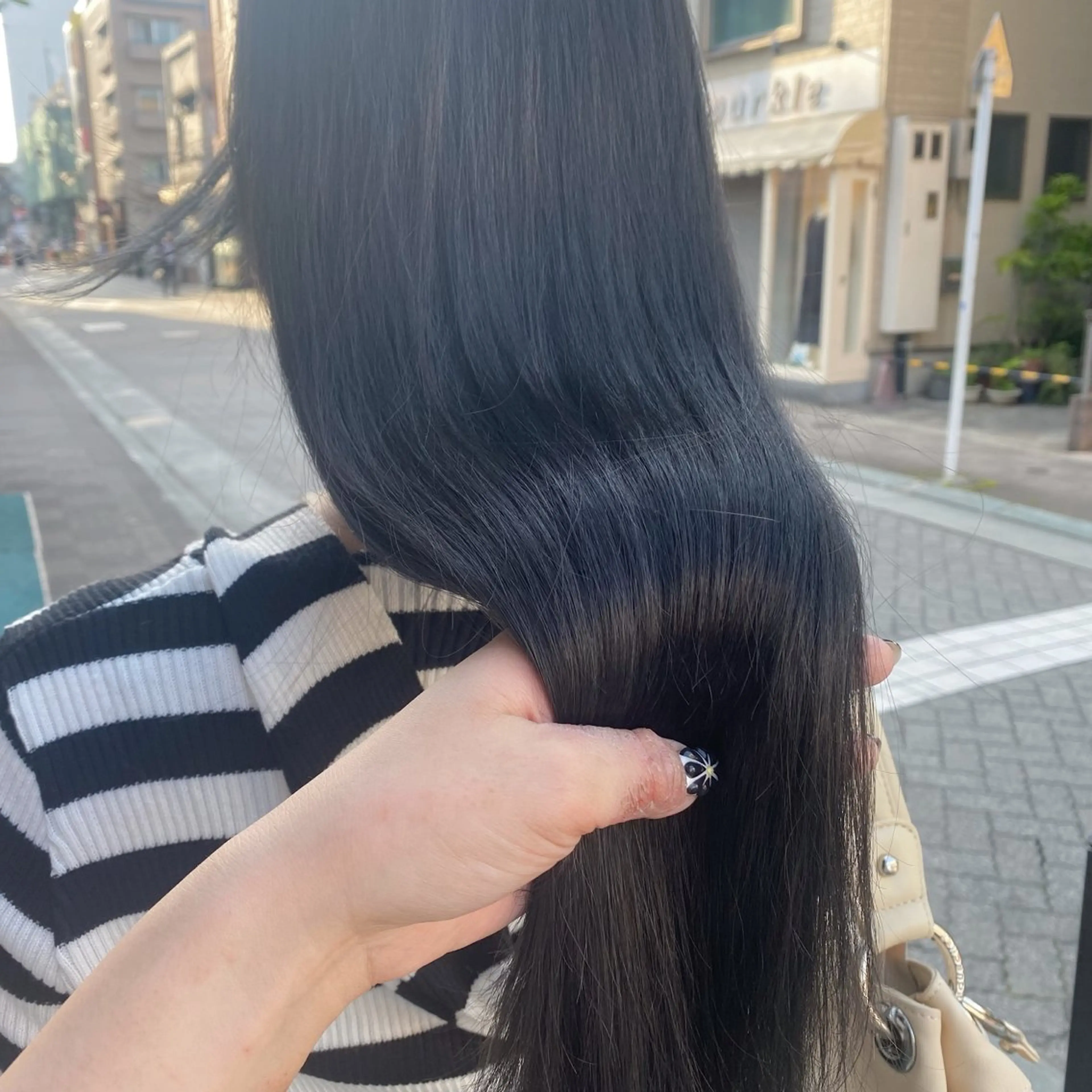 セミロング カラー ブリーチなし透明感 🕊ワダ　ユイのヘアスタイル