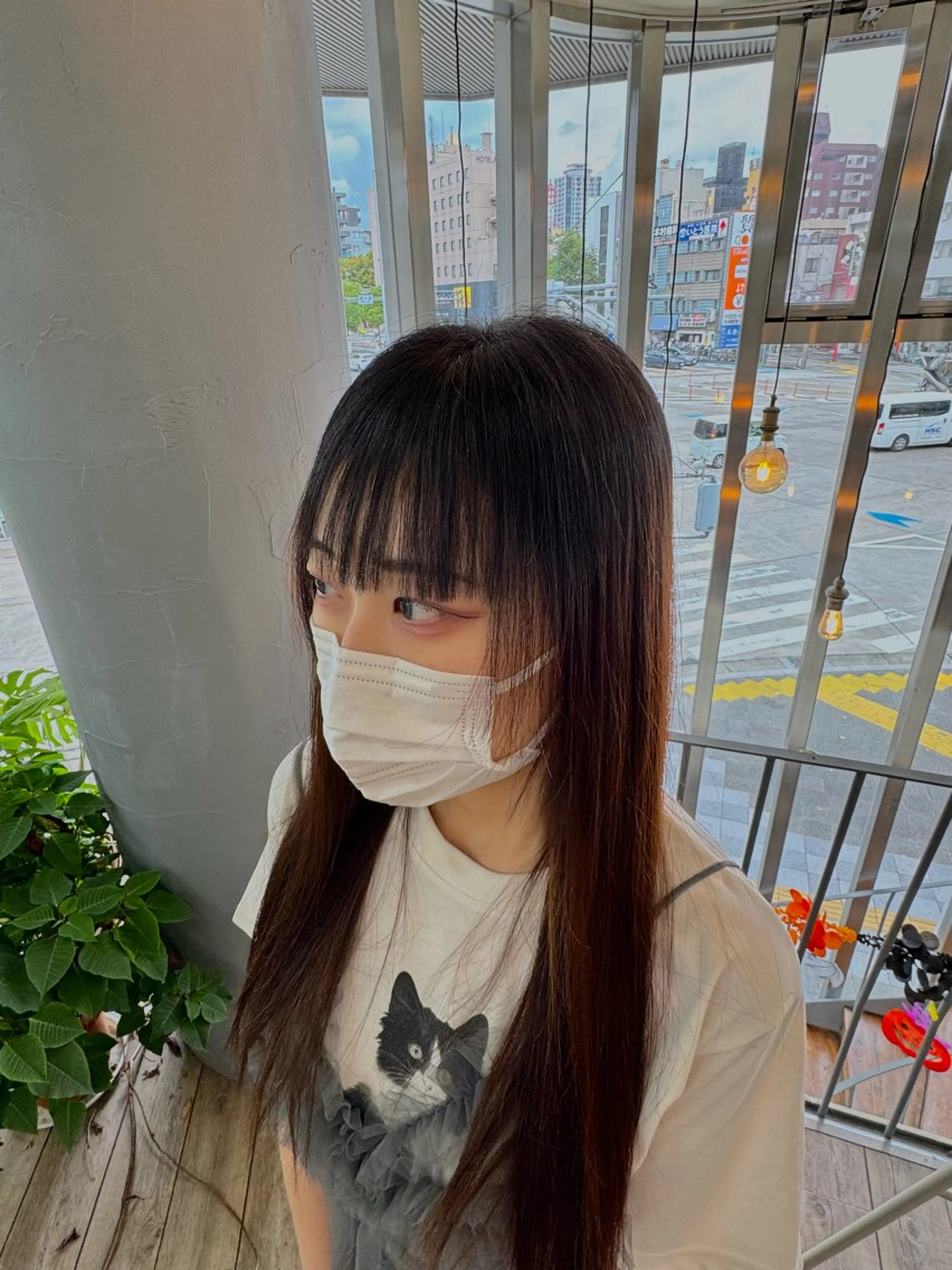 前髪縮毛矯正！「前髪のうねりをサッと解決✨」顔まわりだけの部分縮毛矯正です。自然な仕上がりで、朝のスタイリングもラクに♪の写真