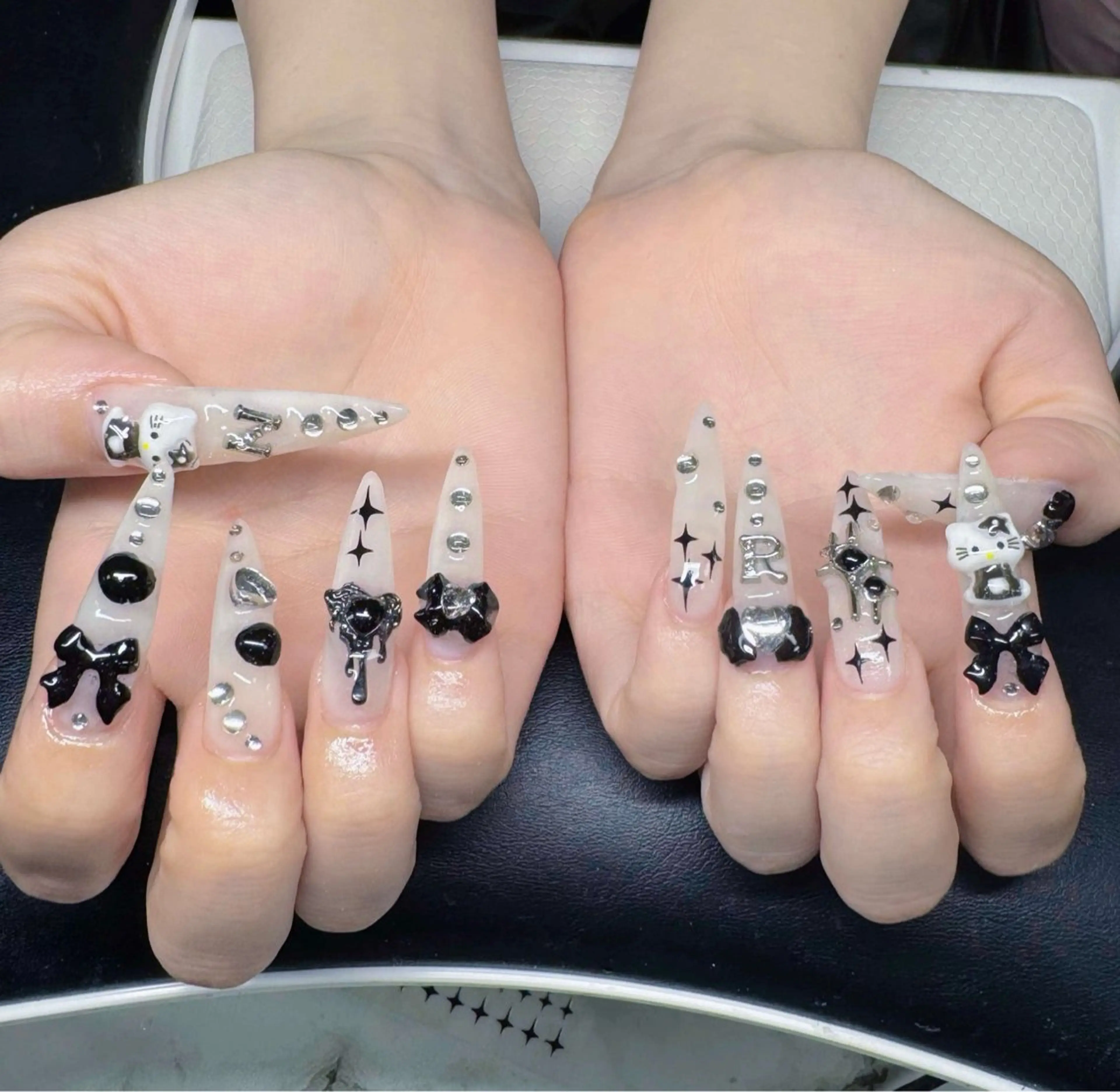 ネイル 長さ出し グラデーション キラキラネイル マグネットネイル ニュアンスネイル ハンドネイル Lee Nails チップ長さだし専門店のネイルデザイン