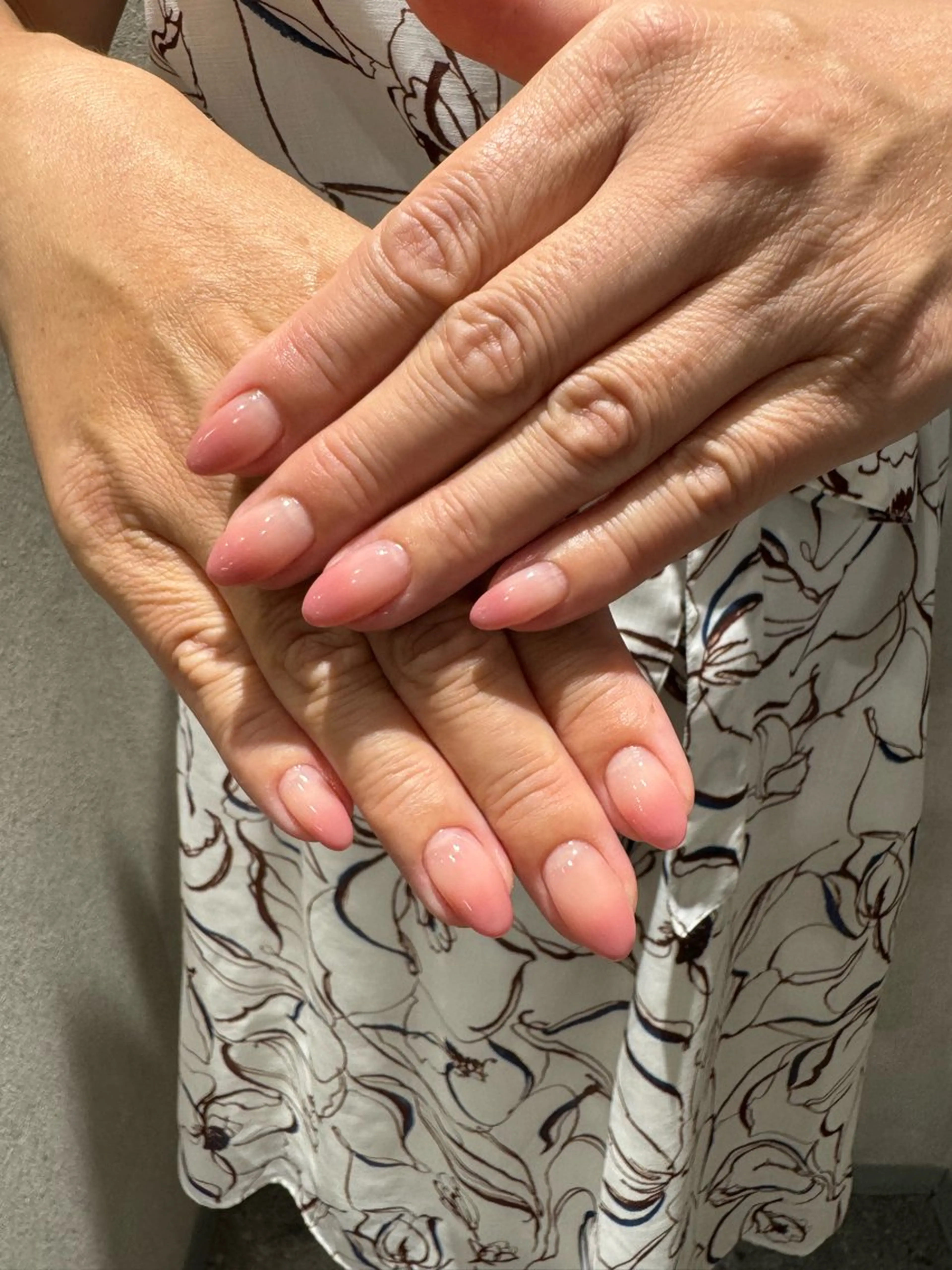 ネイル グラデーション Rommy Arisaのネイルデザイン