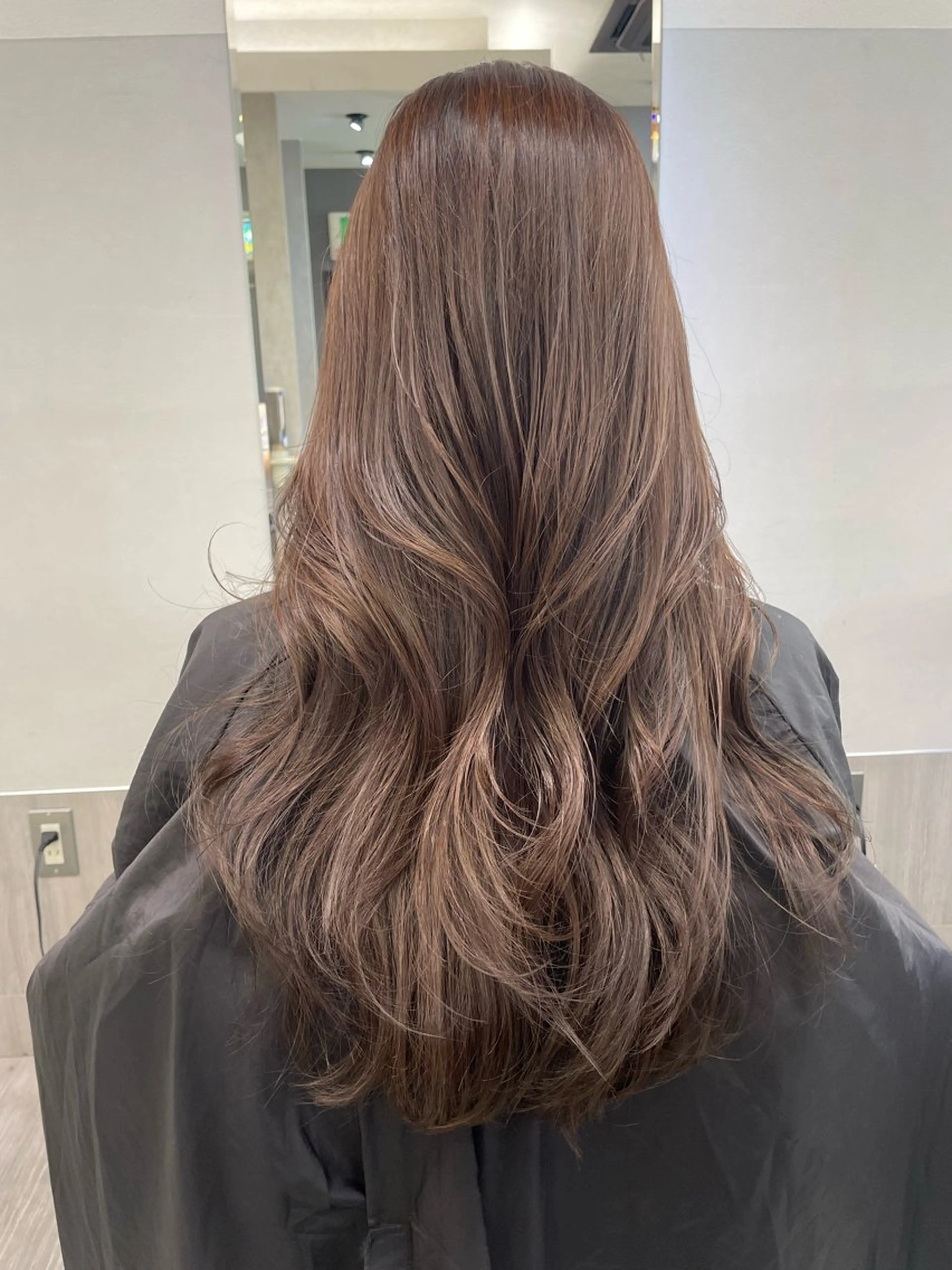 ロング カラー レイヤーカット AIRI layer cut hairのヘアスタイル