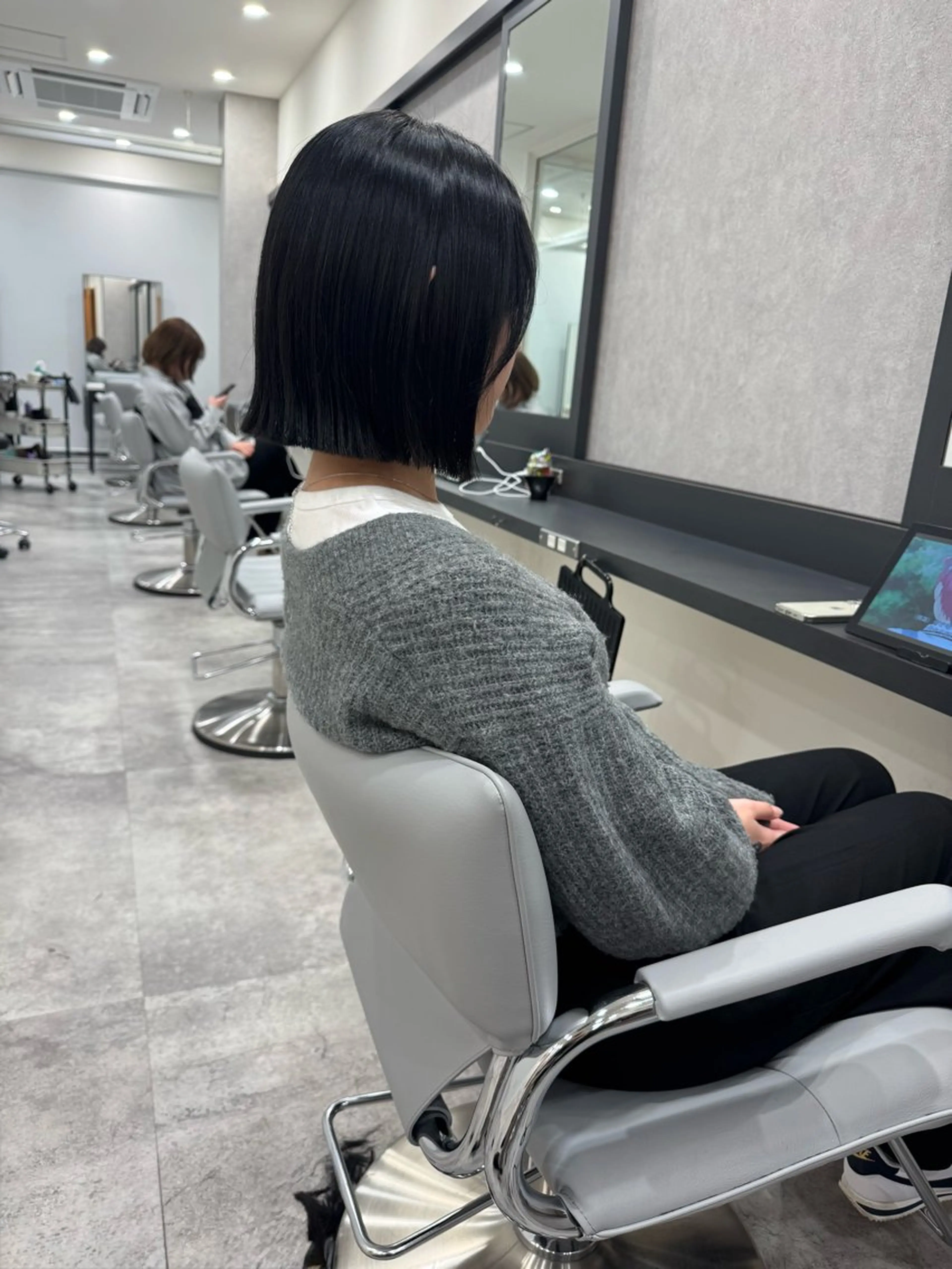 ショート カット ヘアカラー トリートメント RAISE by_WHITEのヘアスタイル