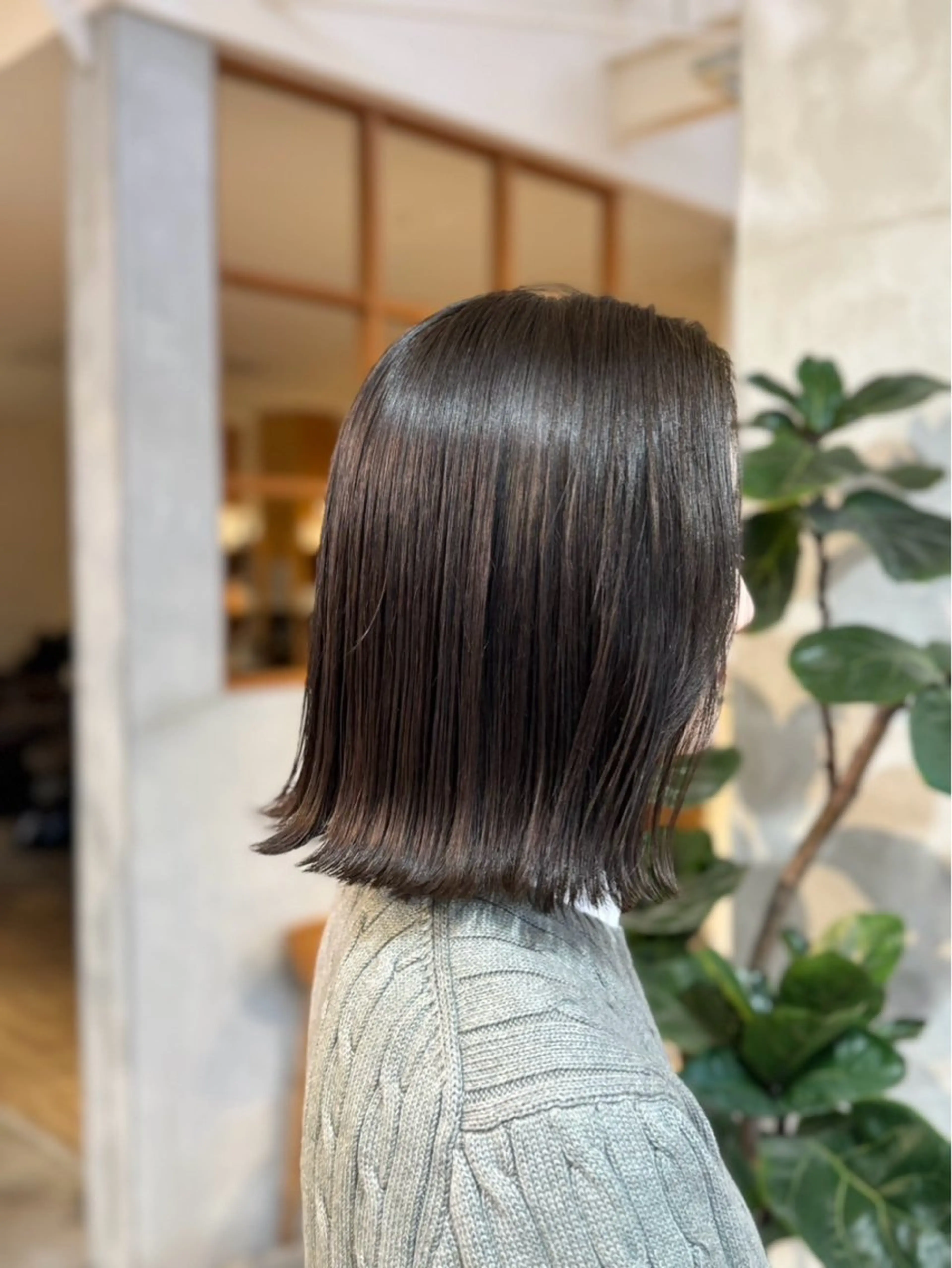 ミディアム 切りっぱなしボブ ボブ 笹川 桃歌のヘアスタイル