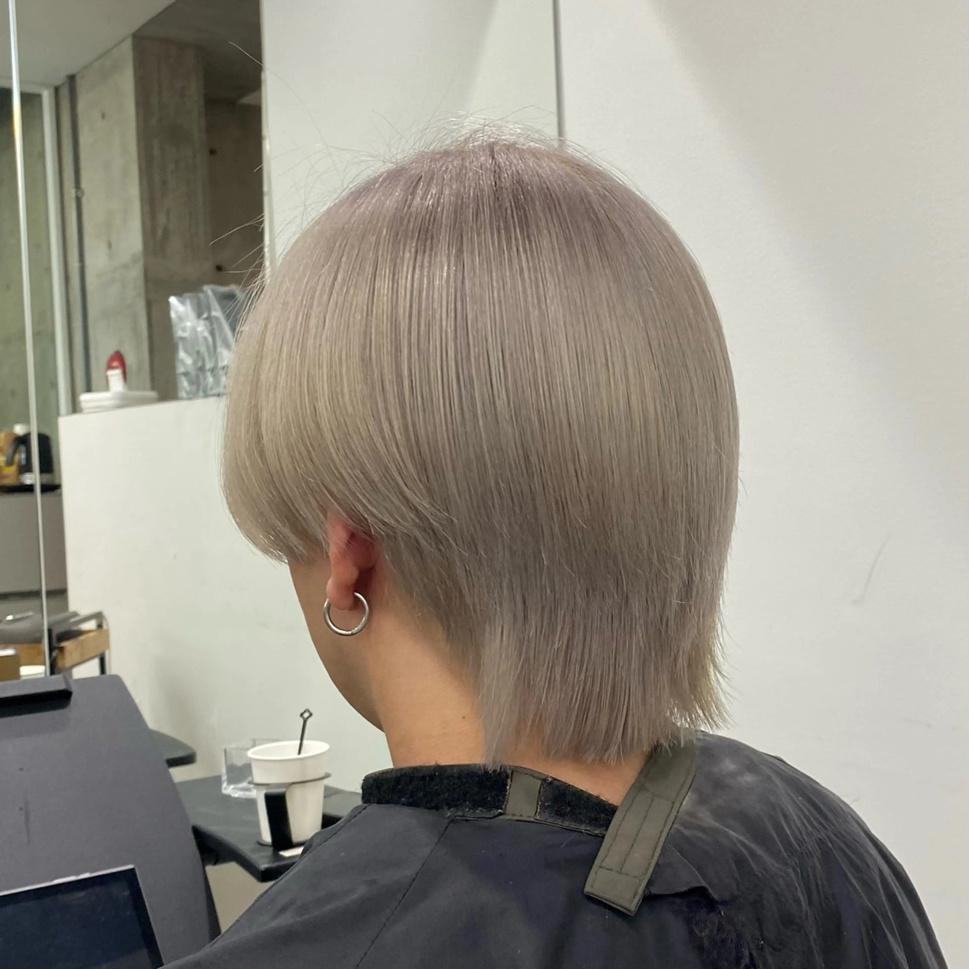 カラー メンズ メンズブリーチ ブリーチ ヘアカラー Welring hair salon所属・Runa/大人 かわいいハイトーンのヘアスタイル