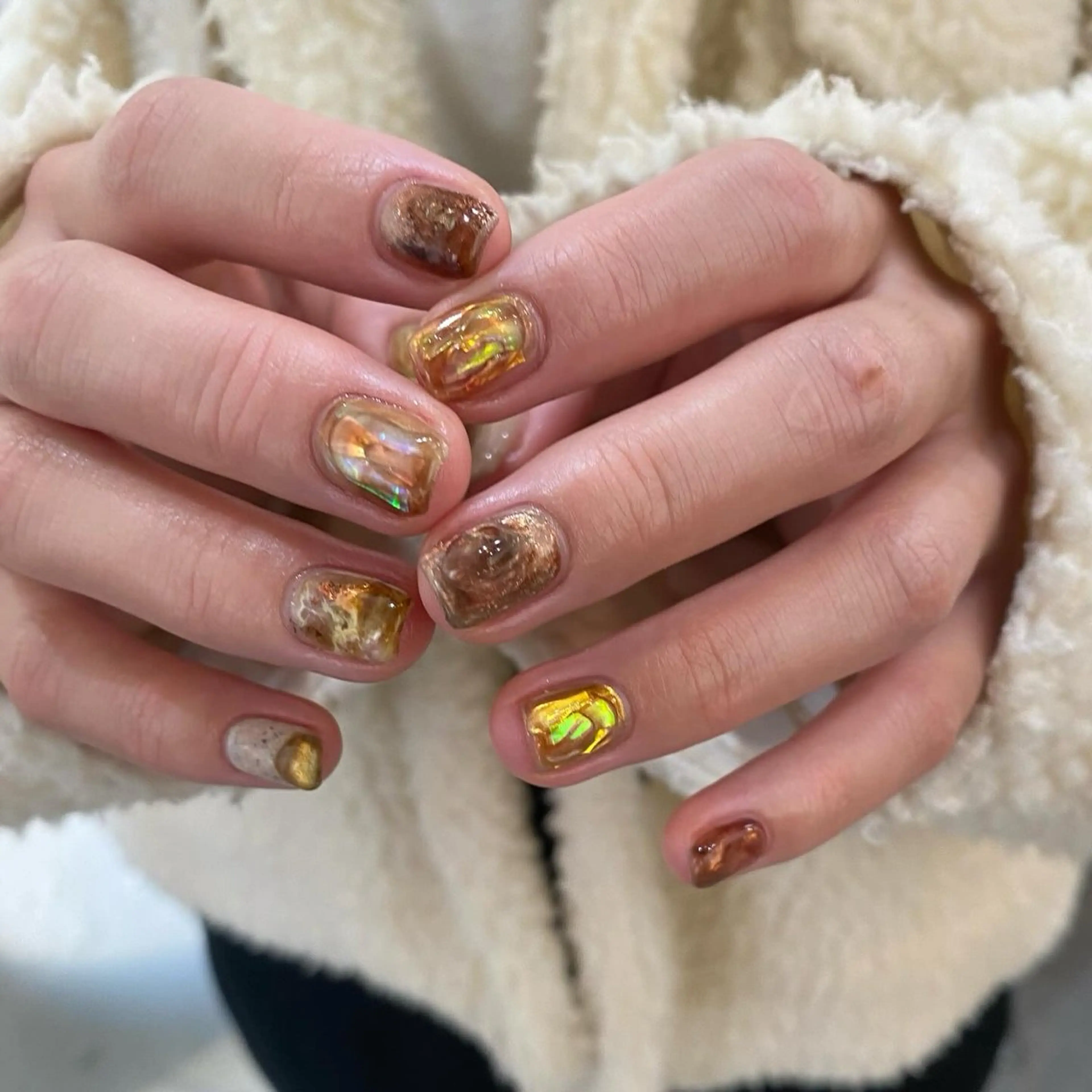 ネイル ブラウン 黄色 ハンドネイル nable.所属・望月 実莉のネイルデザイン