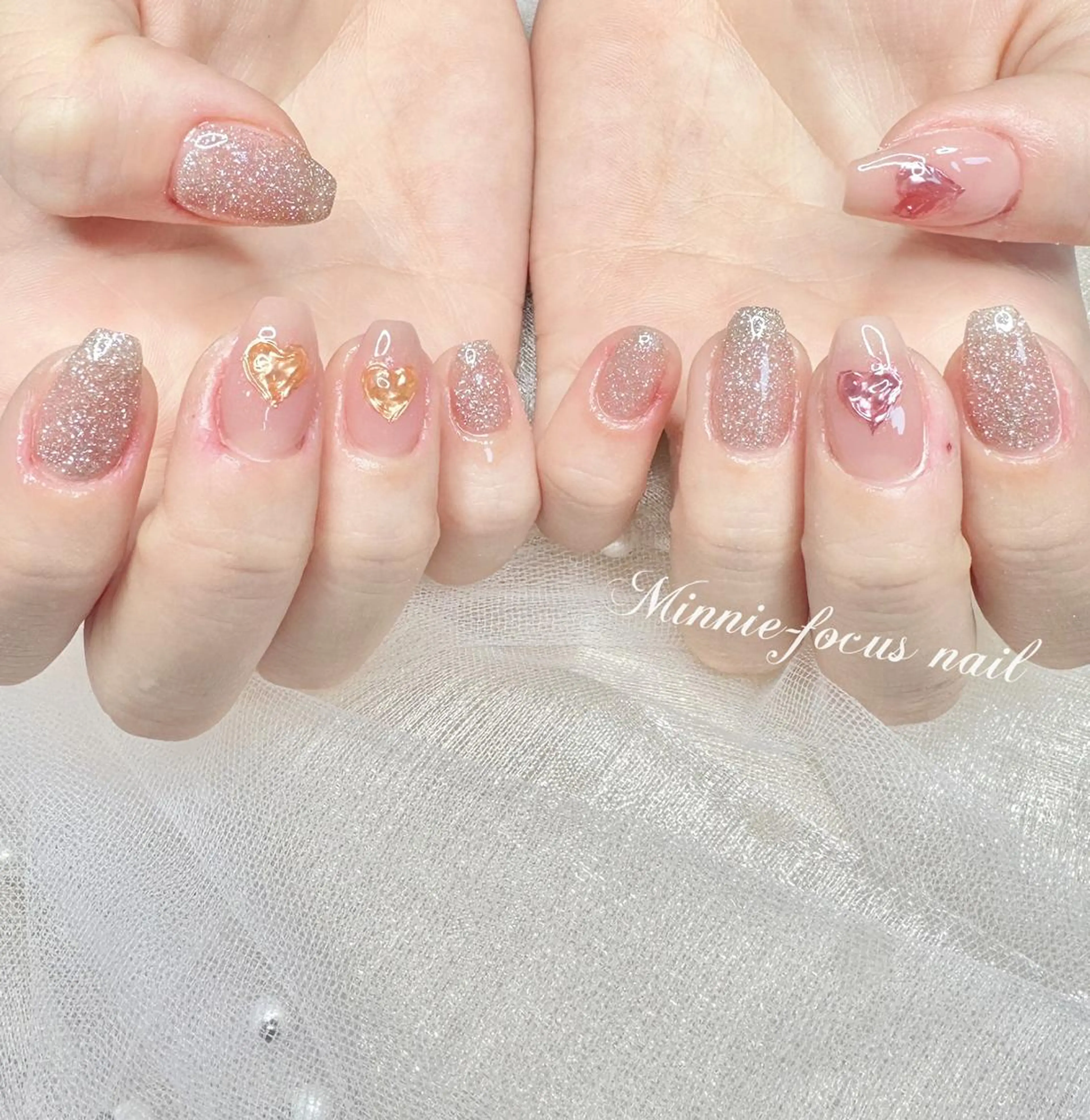 ネイル ハート ミラーネイル 持ち込み ハンドネイル 🎀Lychee ワンホンネイル✨のネイルデザイン