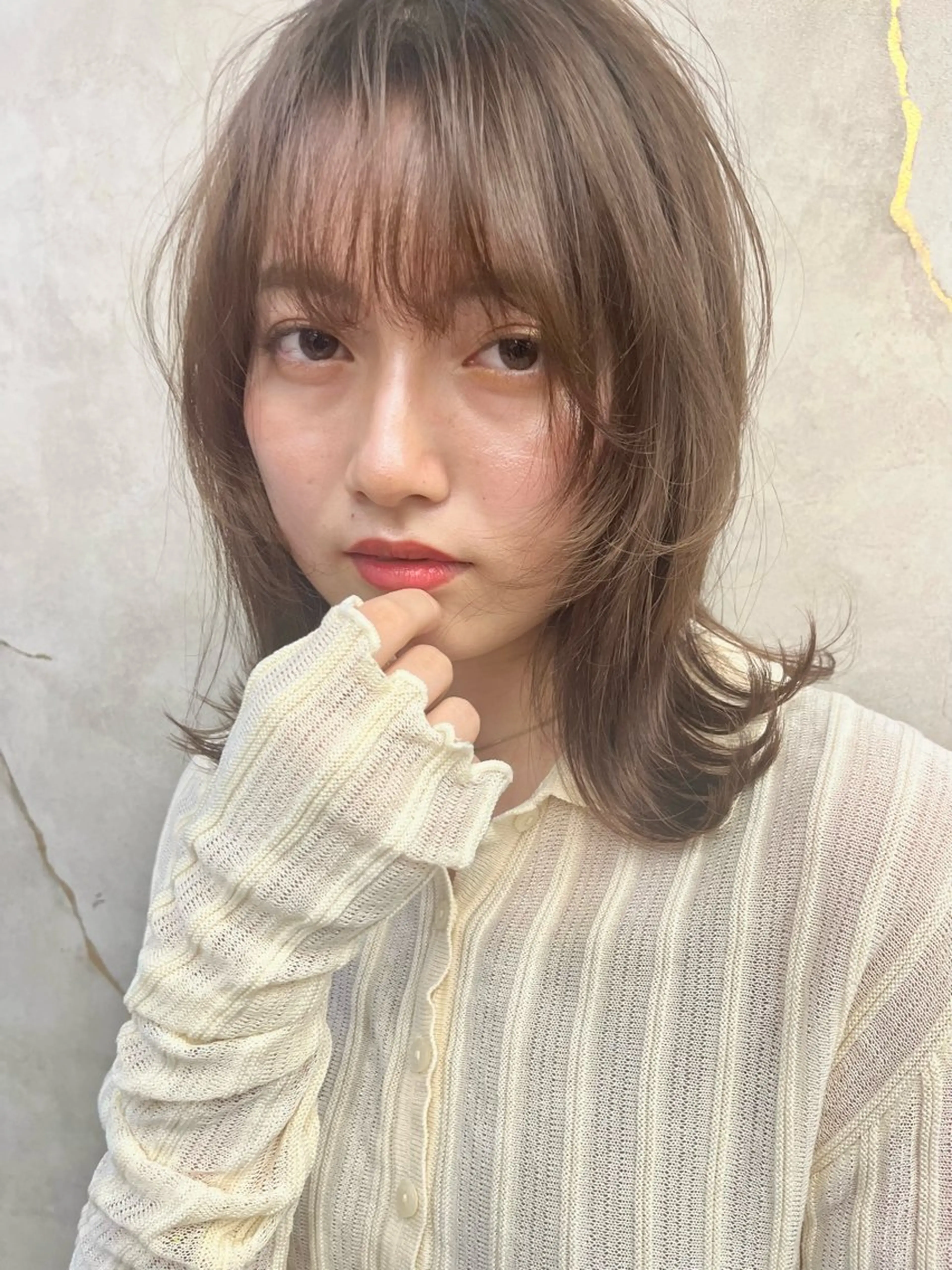 ミディアム カラー パーマ ヘアアレンジ ブリーチ ケアブリーチ 透明感カラー ダブルカラー ハイライトカラー ボブ｜韓国｜美髪矯正 ｜amika🌙のヘアスタイル