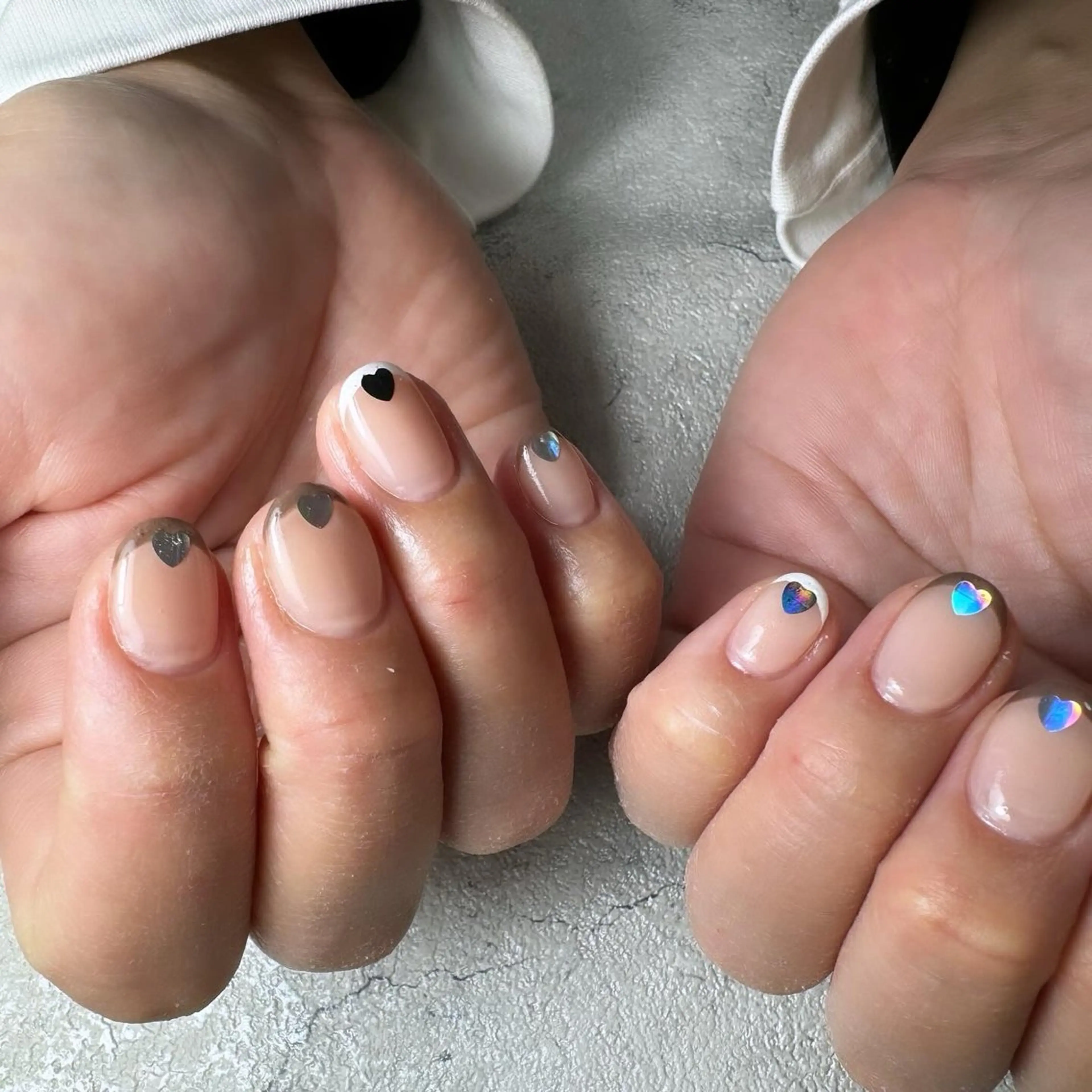 ネイル ブラウン フレンチネイル ジェルネイル ハート 持ち込み ハンドネイル flowers nailのネイルデザイン