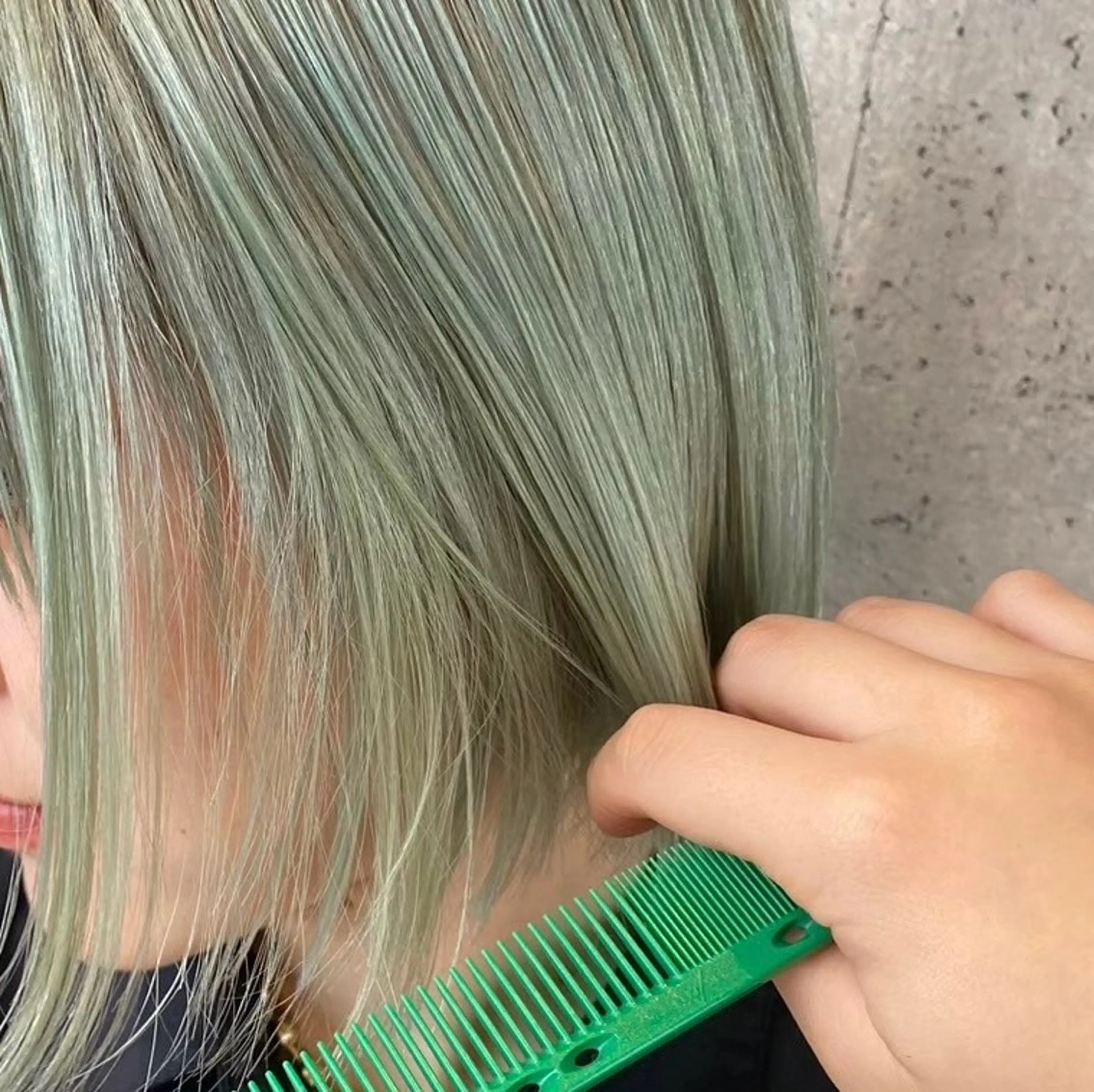 ショート ぱつっとボブ/Wカラ ー/ことこ🍒のヘアスタイル