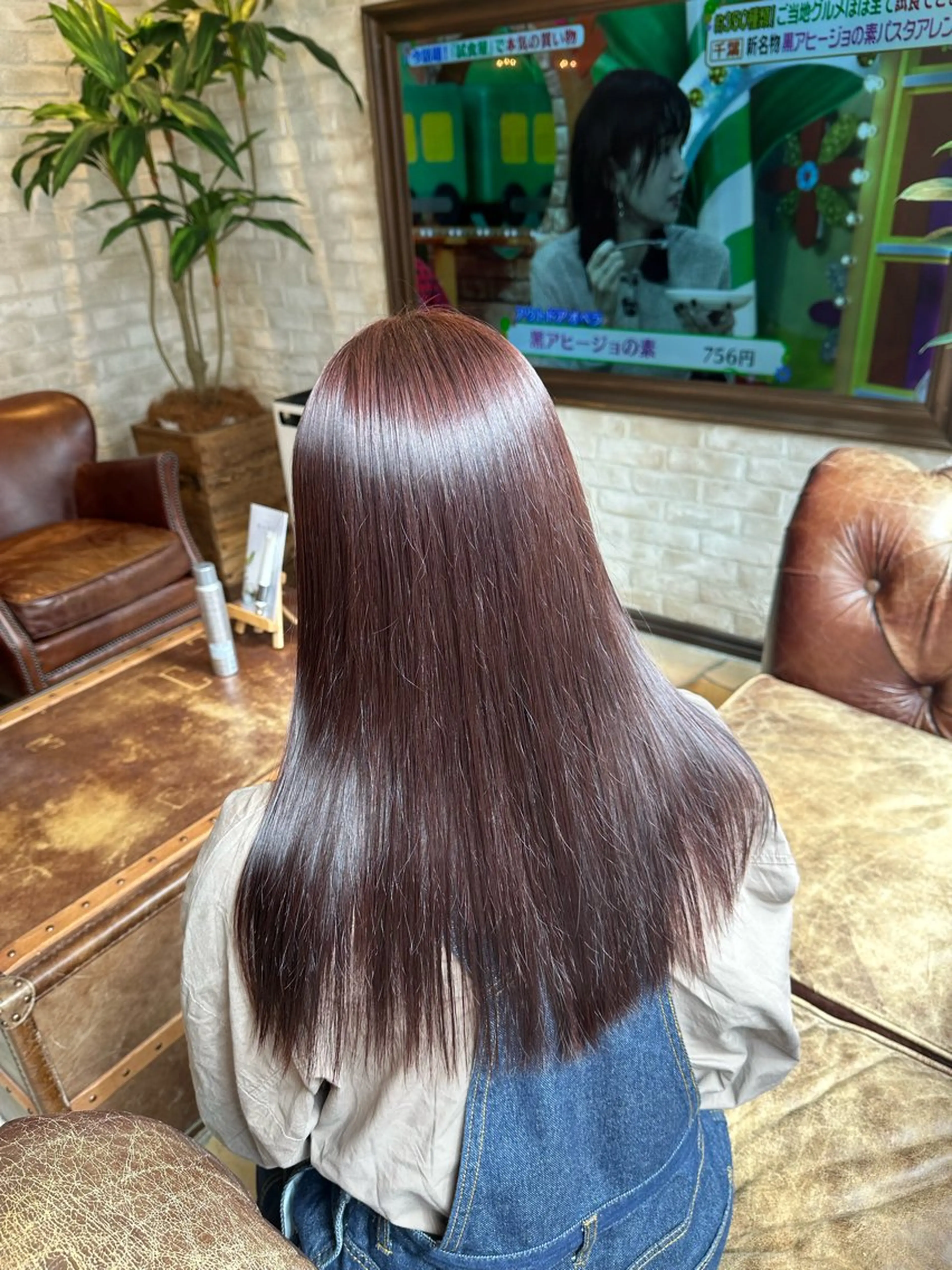 セミロング ピンクブラウン 🦋フジモリ セリナ🦋のヘアスタイル