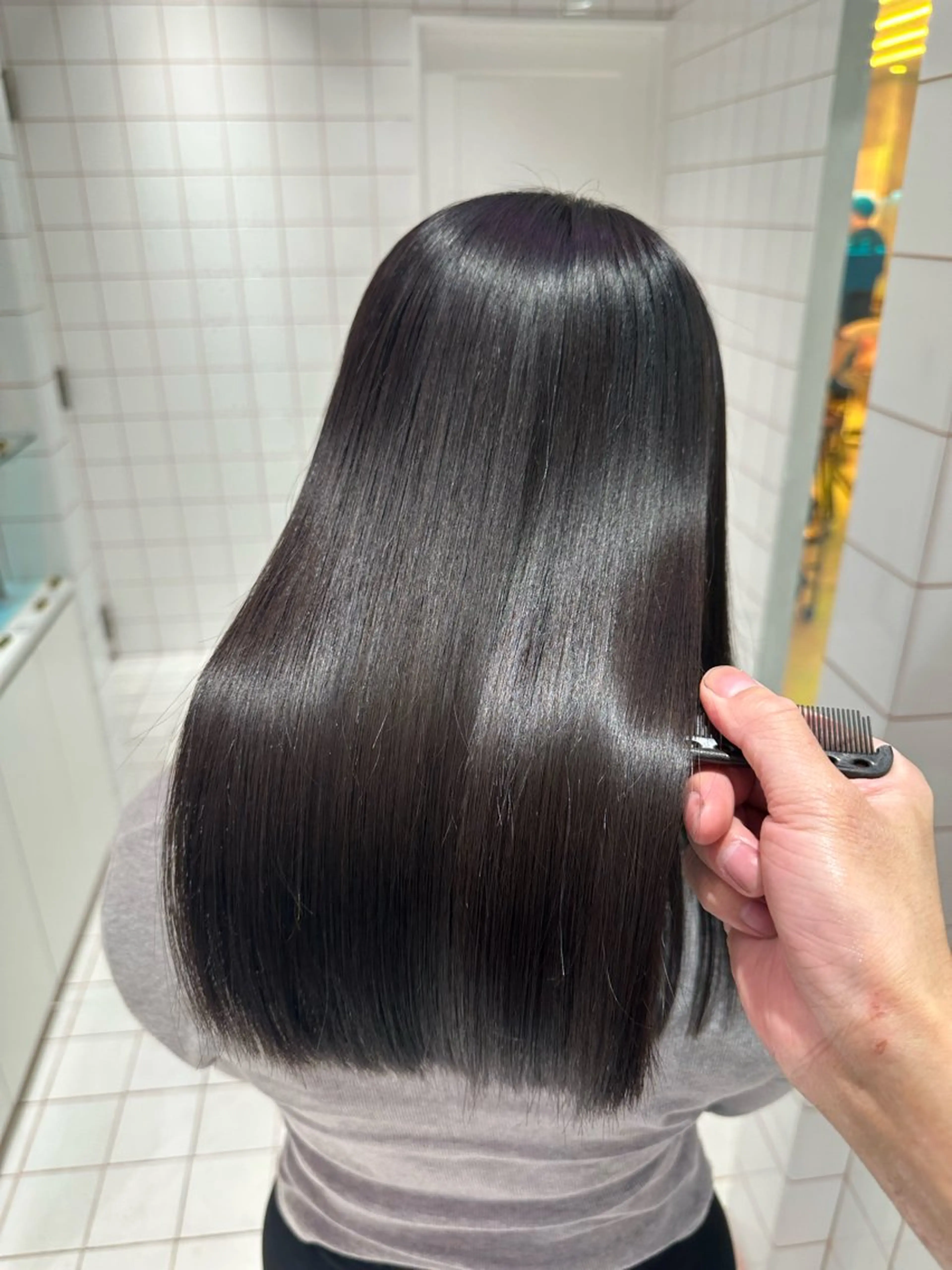 セミロング カット ヘアカラー トリートメント Lond　luce心斎橋所属・✨髪質改善✨縮毛矯正 ホウダカズヒロのヘアスタイル