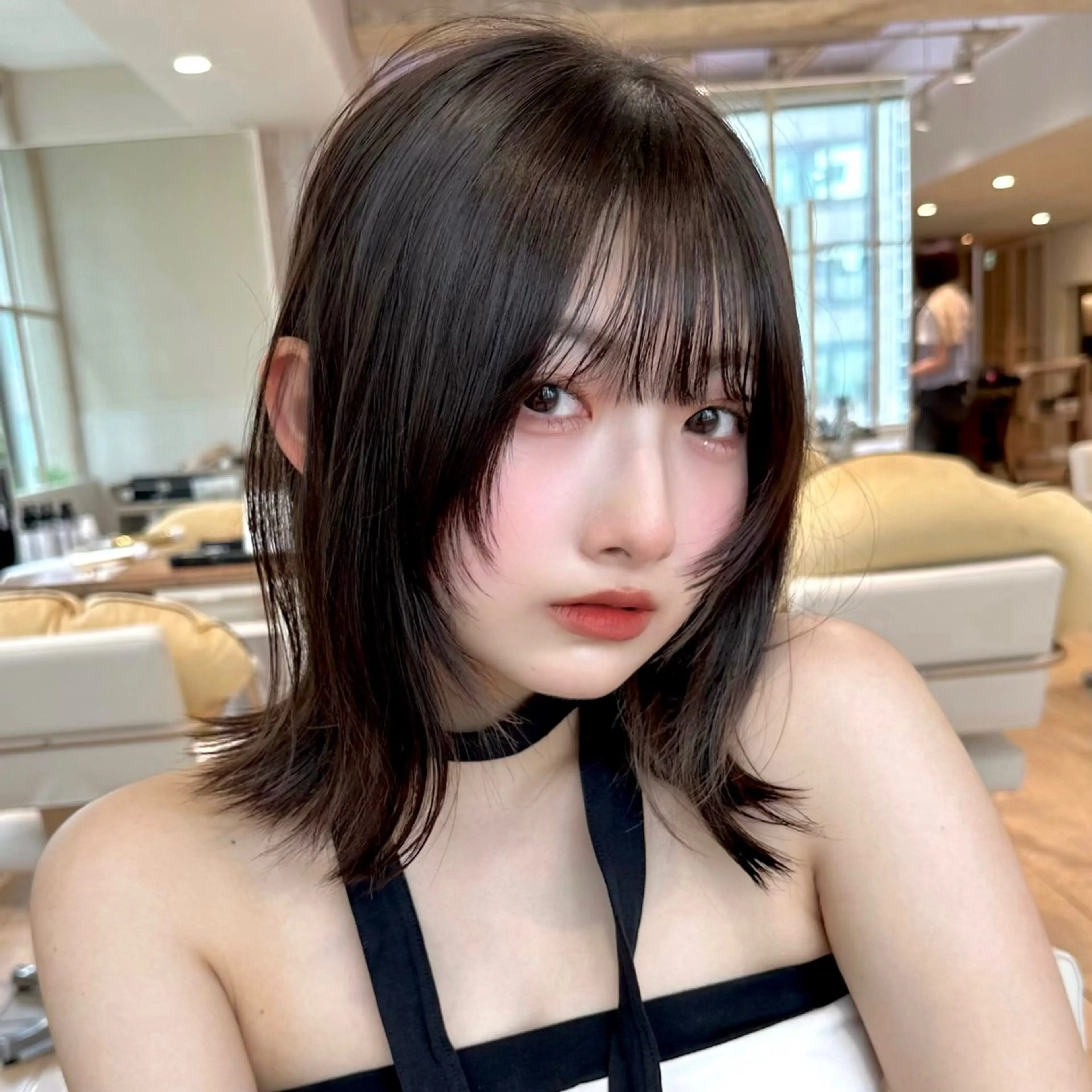 ミディアム ボブ 小顔カット ウルフカット ウルフボブ カット ヘアカラー トリートメント 市原 大翼のヘアスタイル