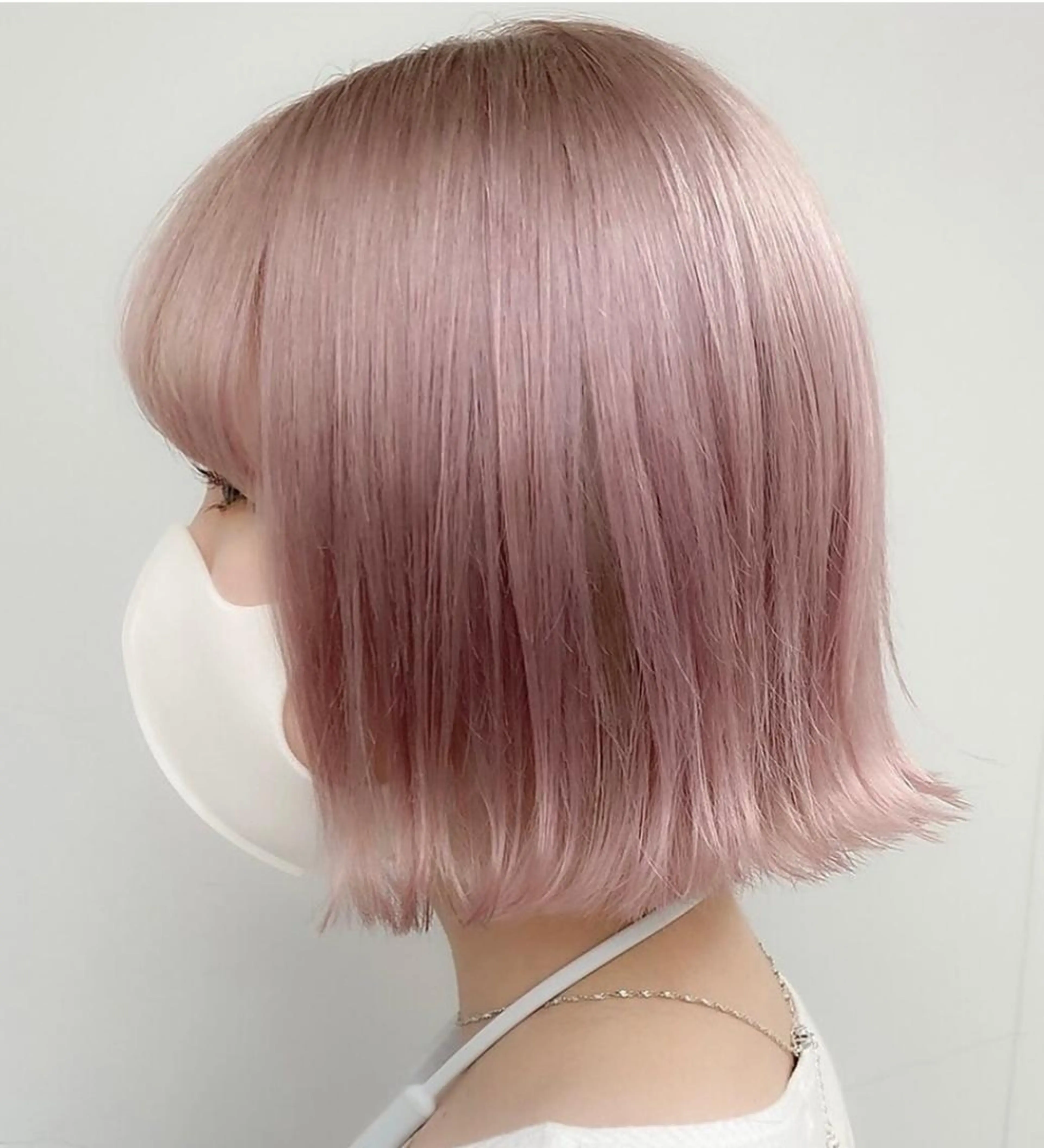 ショート カラー アディクシーカラー ベージュカラー 黒髪 ブリーチ ブルーカラー ヘアカラー トリートメント 藤澤 夏実/インナーカラーのヘアスタイル