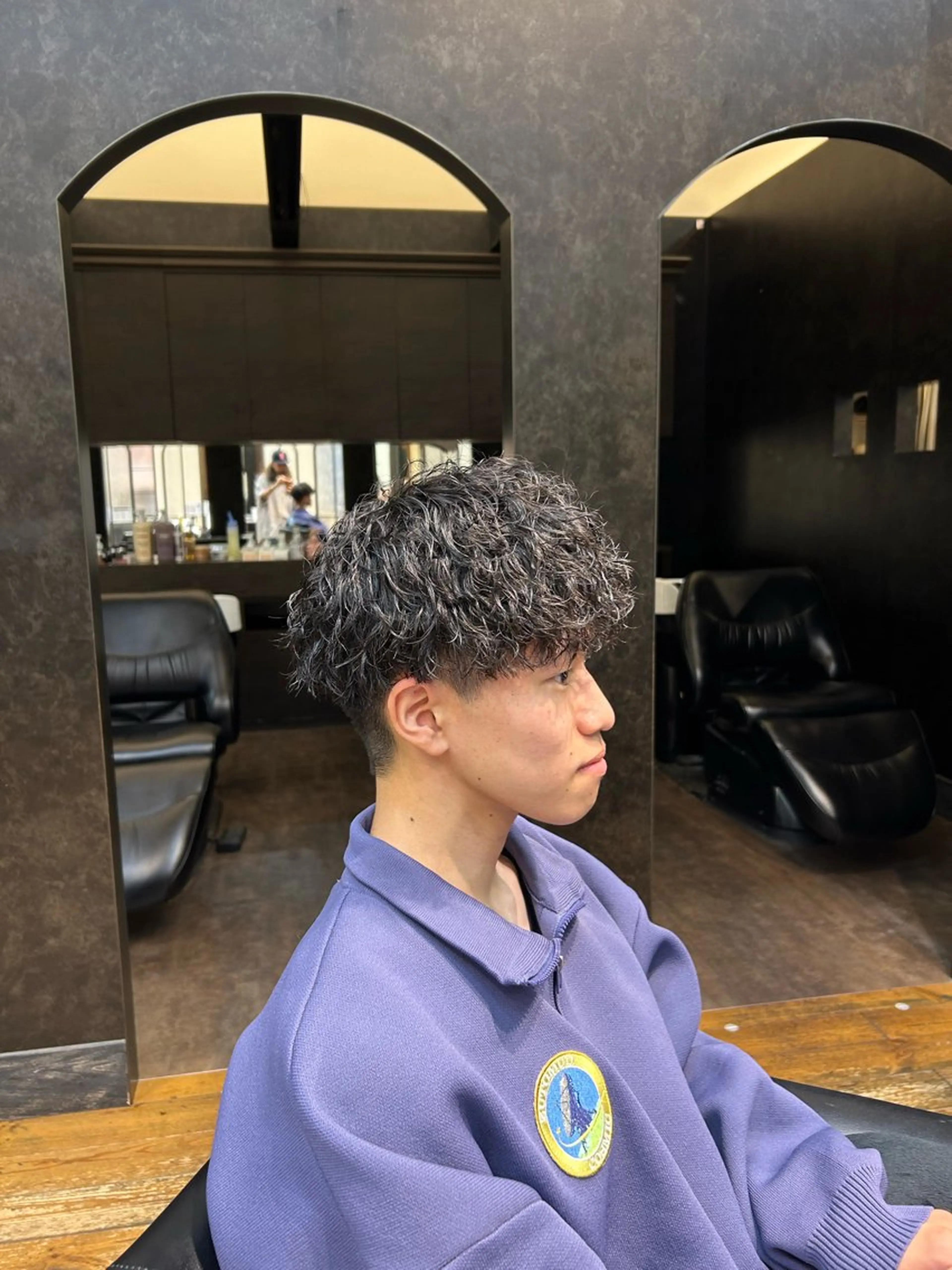 【メンズ限定、学生限定】メンズカット+デザインパーマの写真