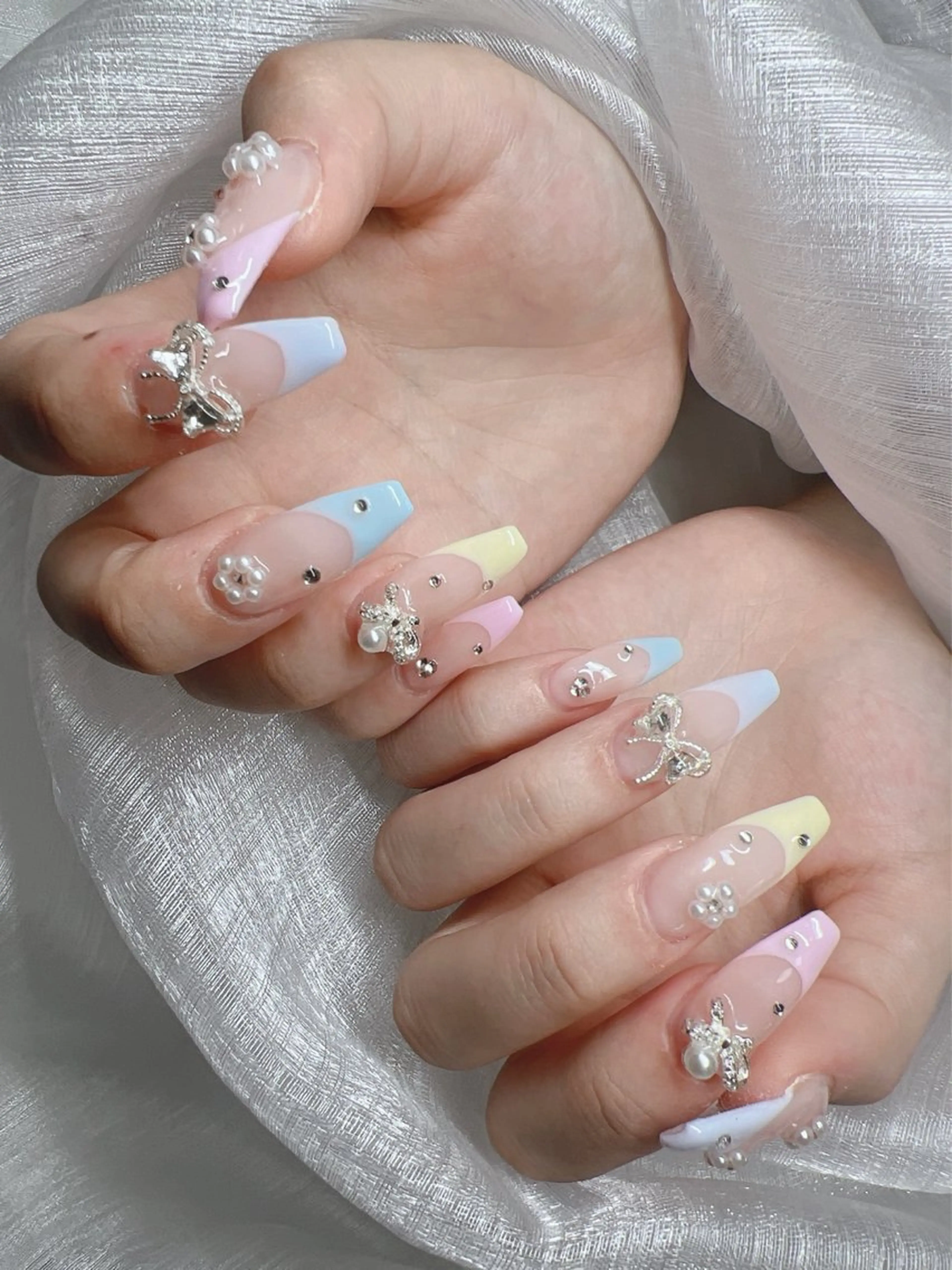 ネイル 長さ出し グラデーション キラキラネイル マグネットネイル ニュアンスネイル ハンドネイル Lee Nails チップ長さだし専門店のネイルデザイン