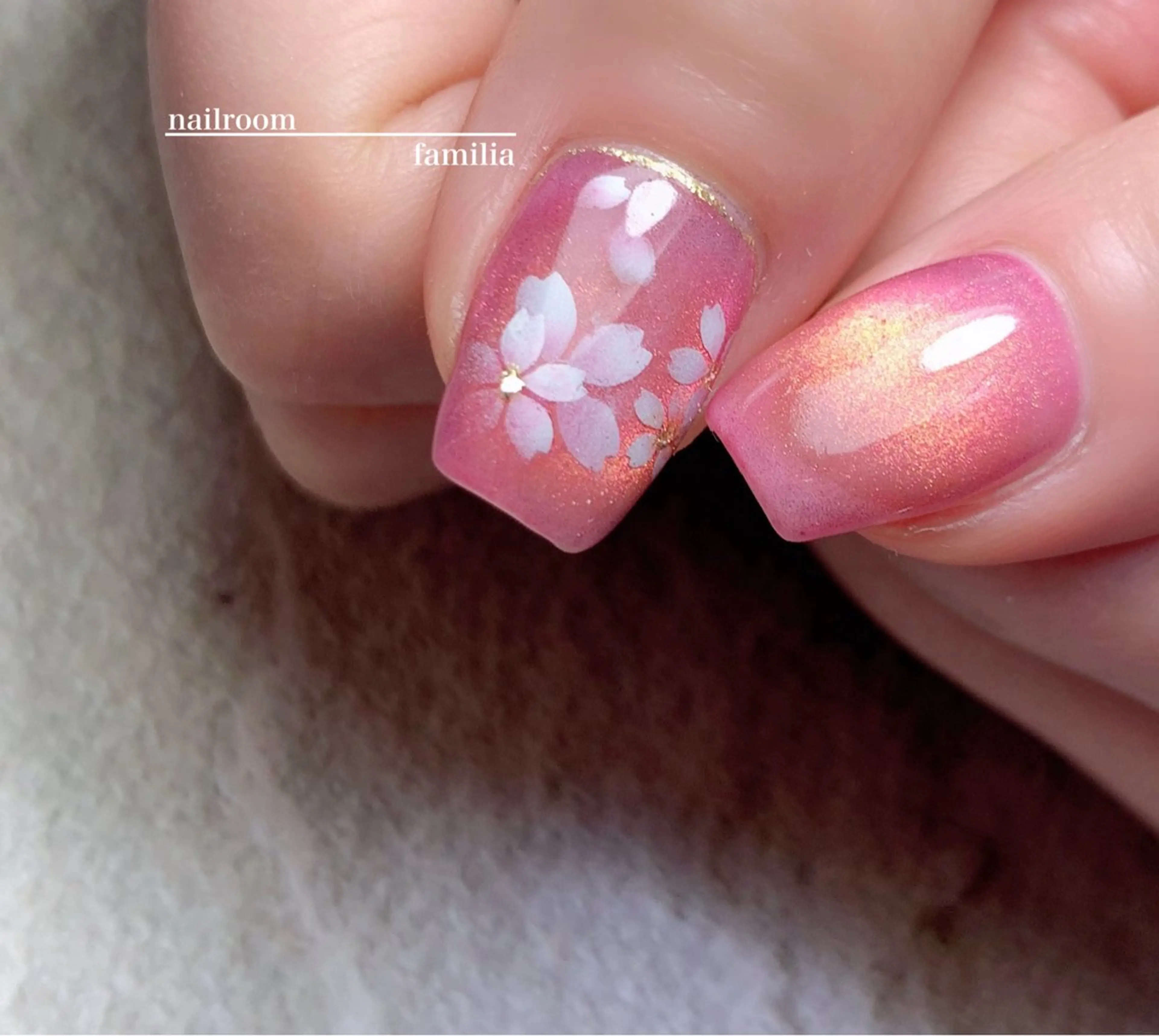 ネイル 桜ネイル マグネットネイル -nailroom- familiaのネイルデザイン
