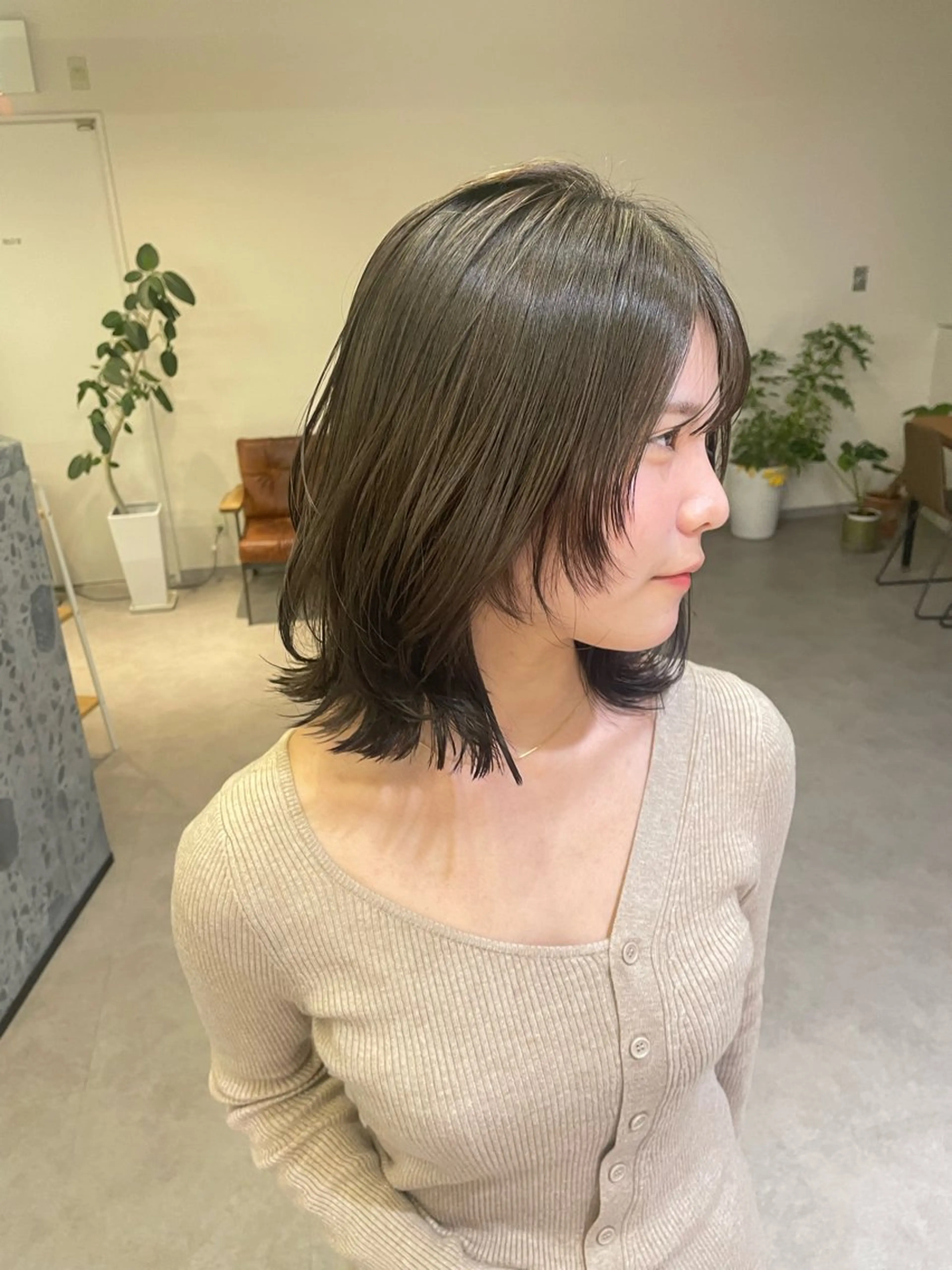 ミディアム 顔周りカット レイヤーカット MASHU chayamachi店所属・【梅田美容室】 似合わせカット サヤのヘアスタイル