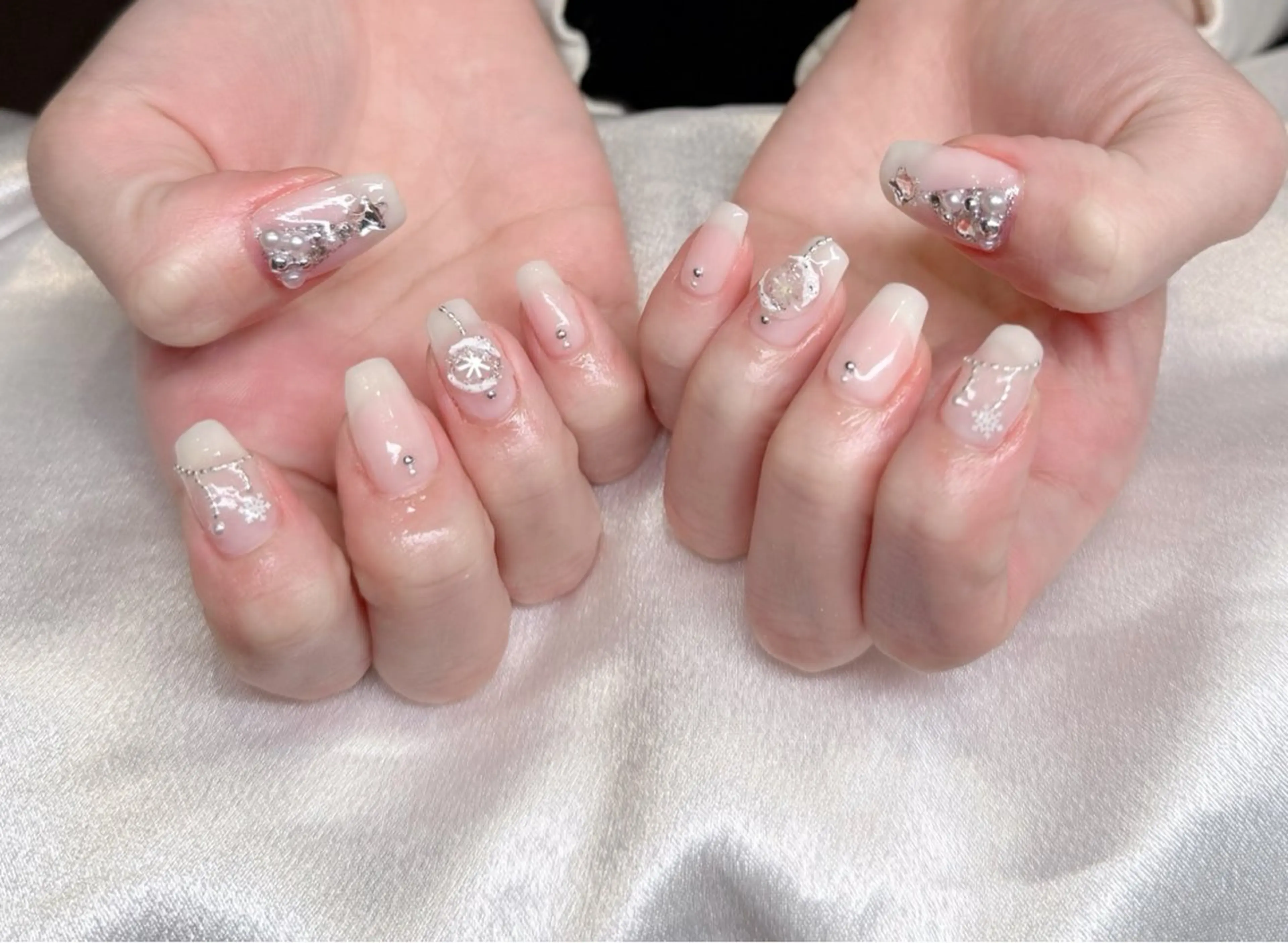 ネイル ハンドネイル nail salon menarii所属・mai 🩵のネイルデザイン