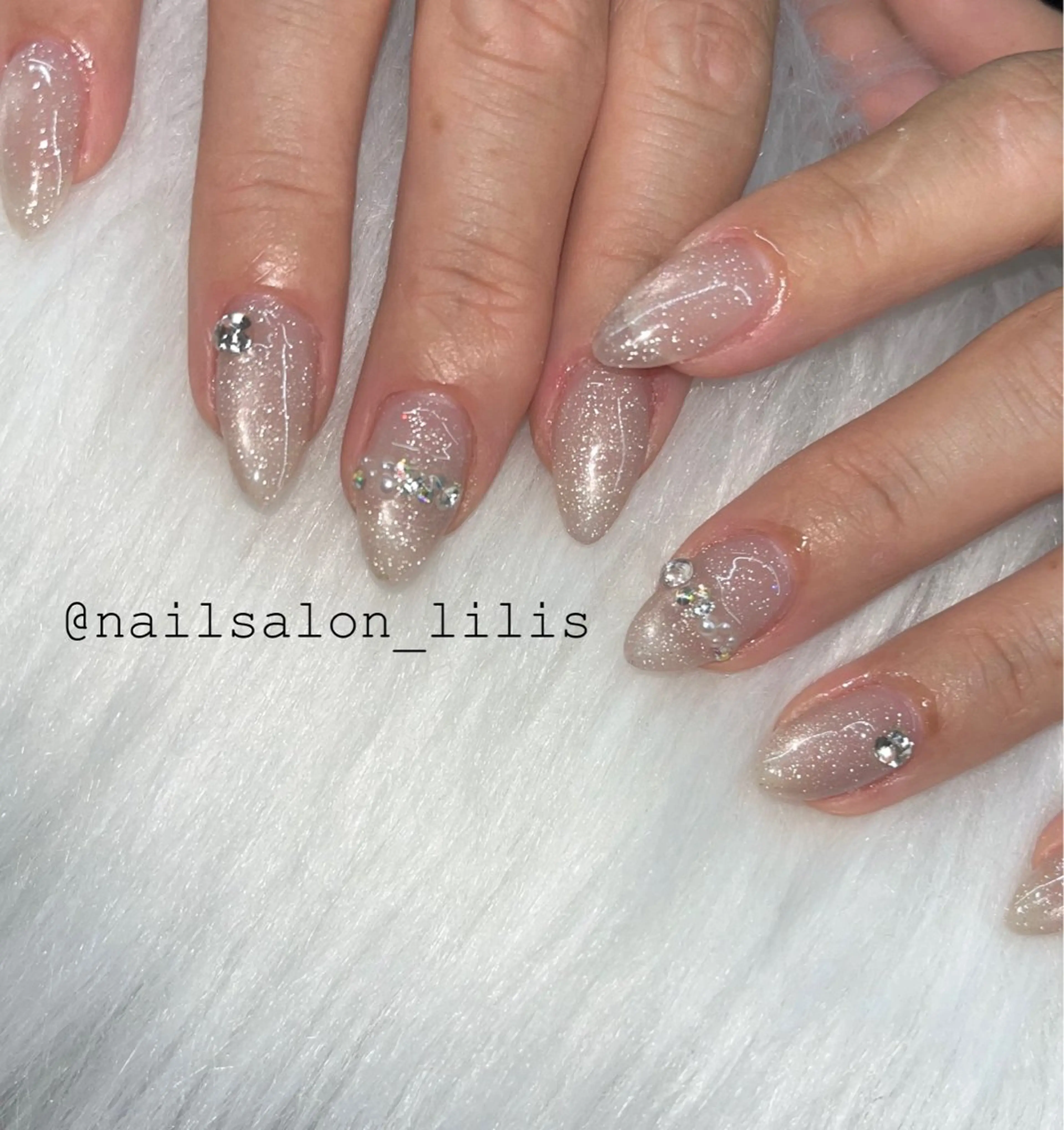 ネイル マグネットネイル ハンドネイル nailsalon lilis所属・nailsalon Lilisのネイルデザイン