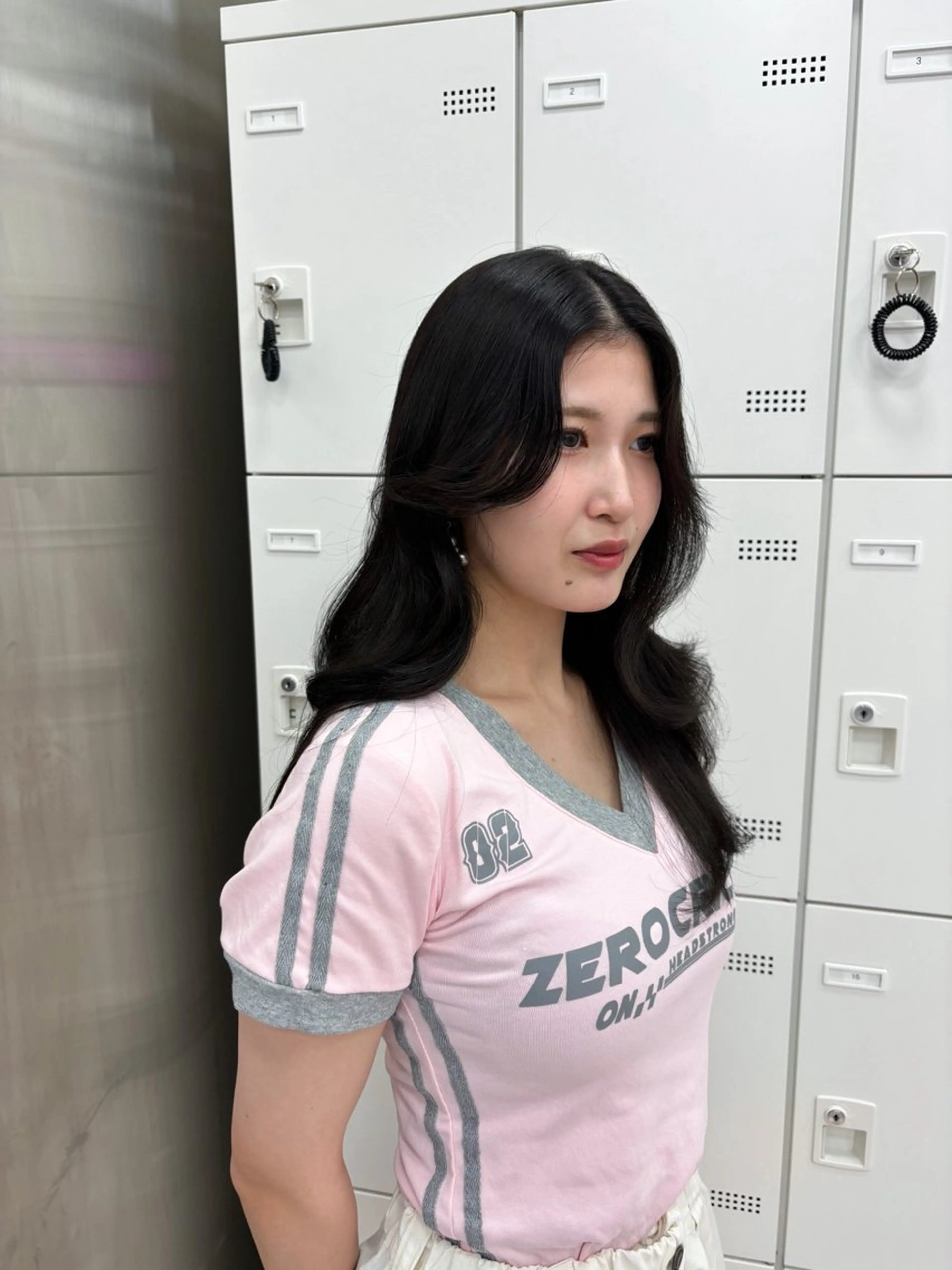 ロング カラー カット ヘアカラー トリートメント ヘッドスパ ヘアセット 韓国レイヤー ハッシュカットのヘアスタイル