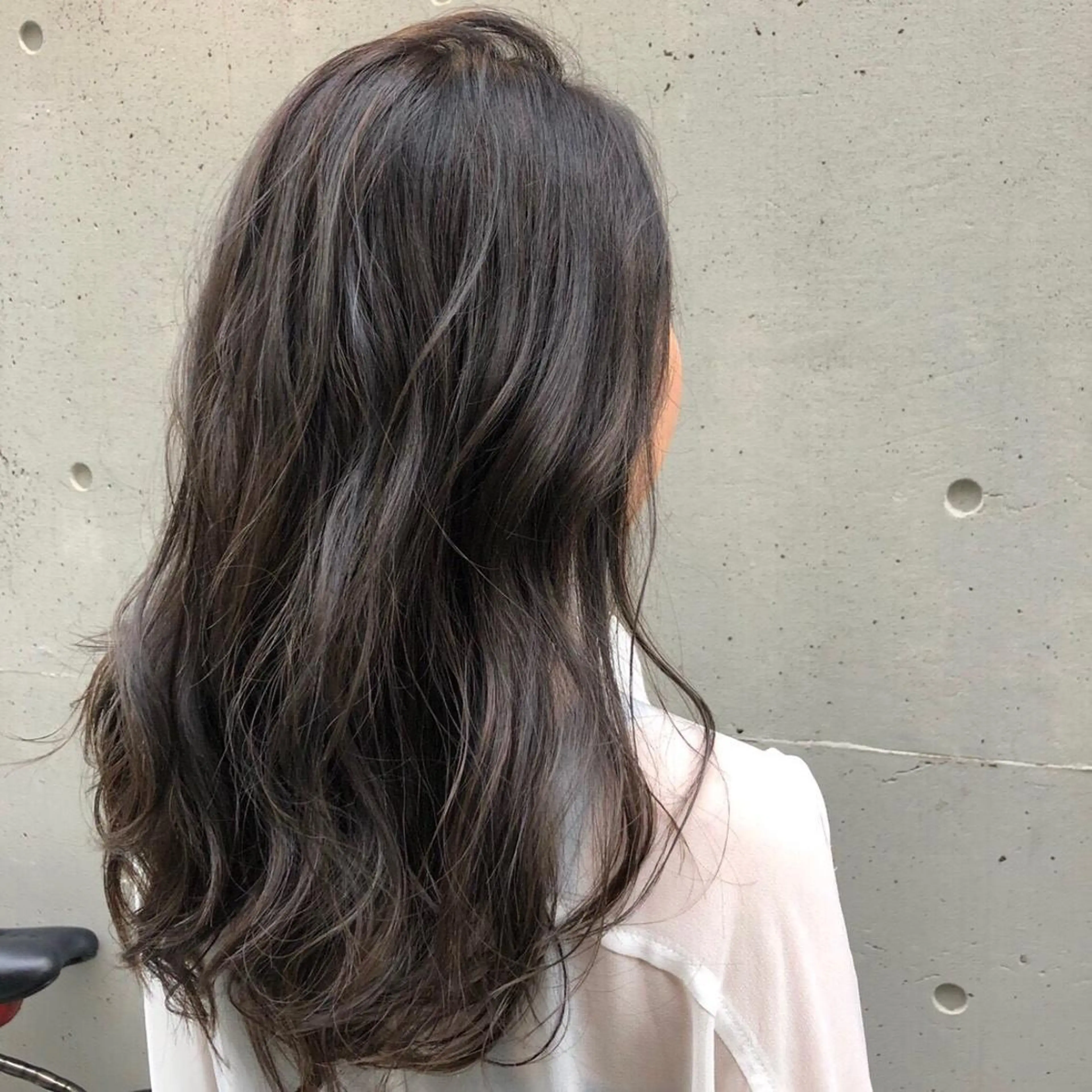 セミロング カラー 吉川 純太のヘアスタイル
