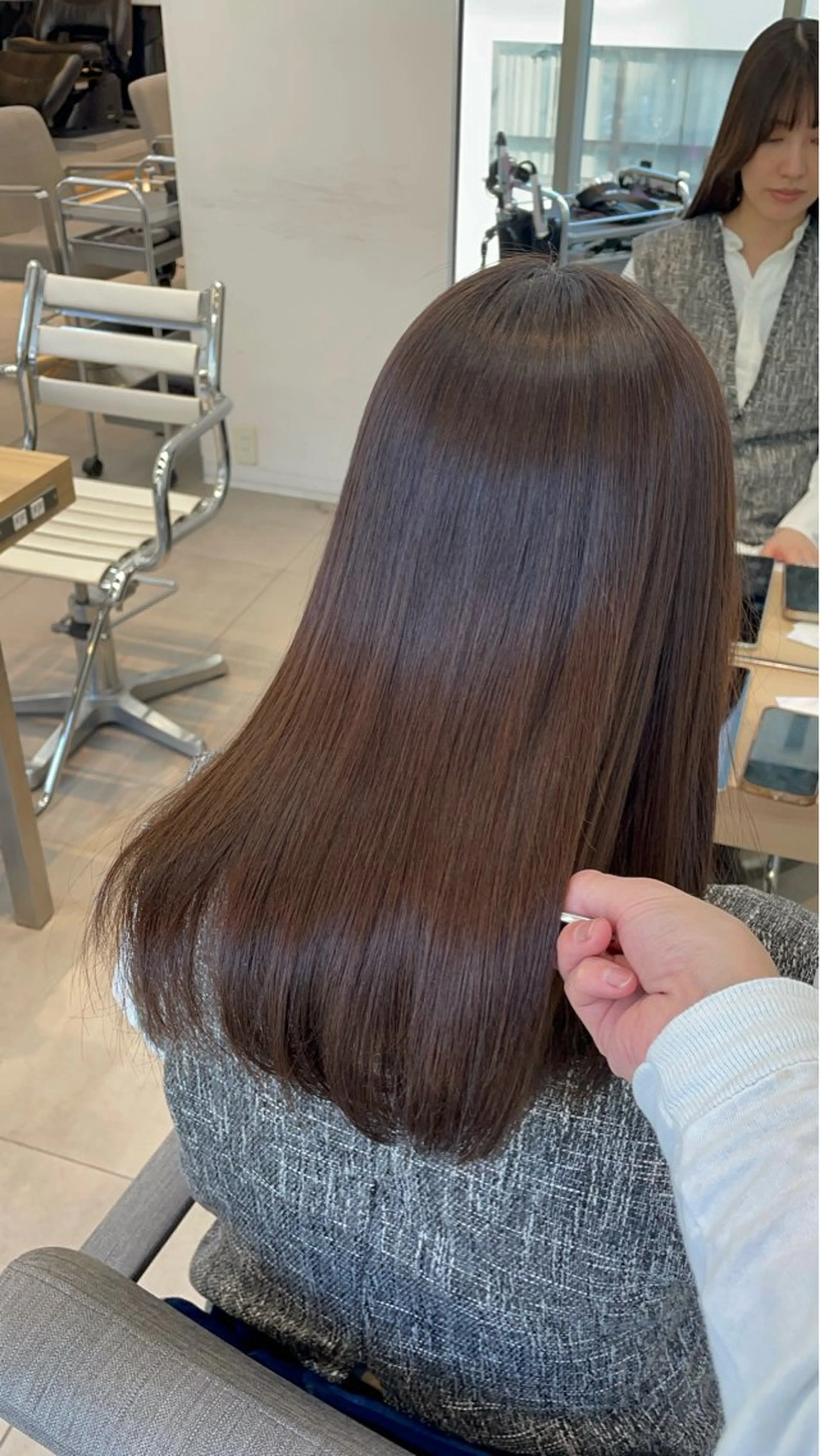 セミロング パーマ カット 縮毛矯正 トリートメント ヘッドスパ ✨髪質改善✨美髪 矯正🫧小泉のヘアスタイル