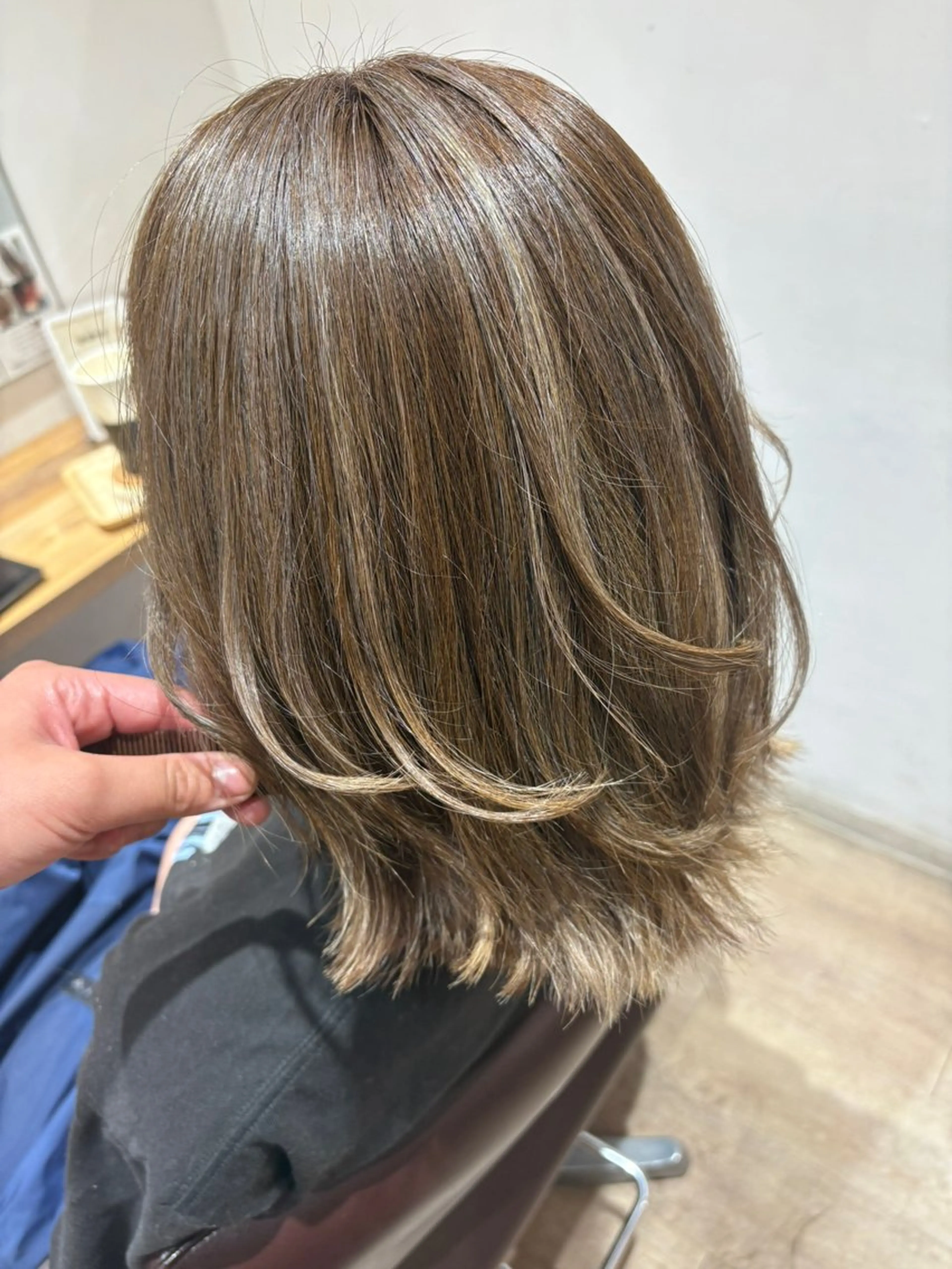 ミディアム カット ヘアカラー トリートメント diarスタイリスト 山田のヘアスタイル