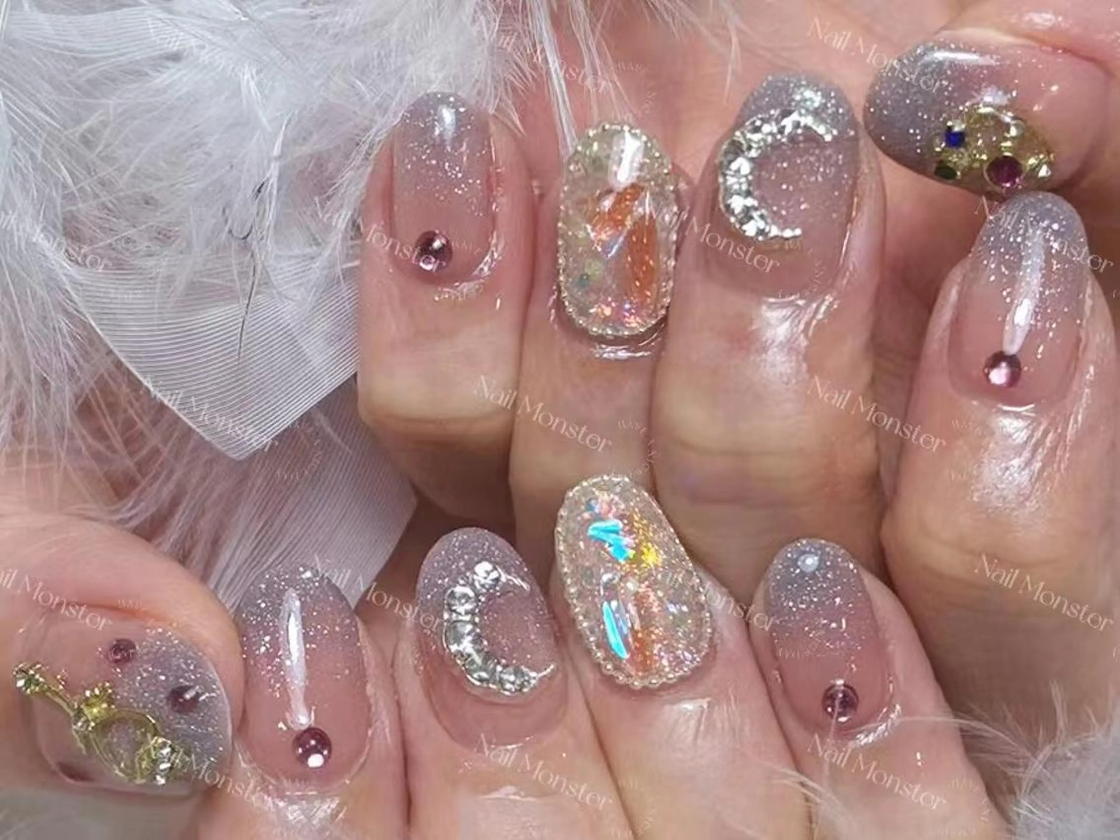 ネイル アートネイル オーロラネイル ガーリー キラキラネイル 韓国ネイル Nail Monsterのネイルデザイン