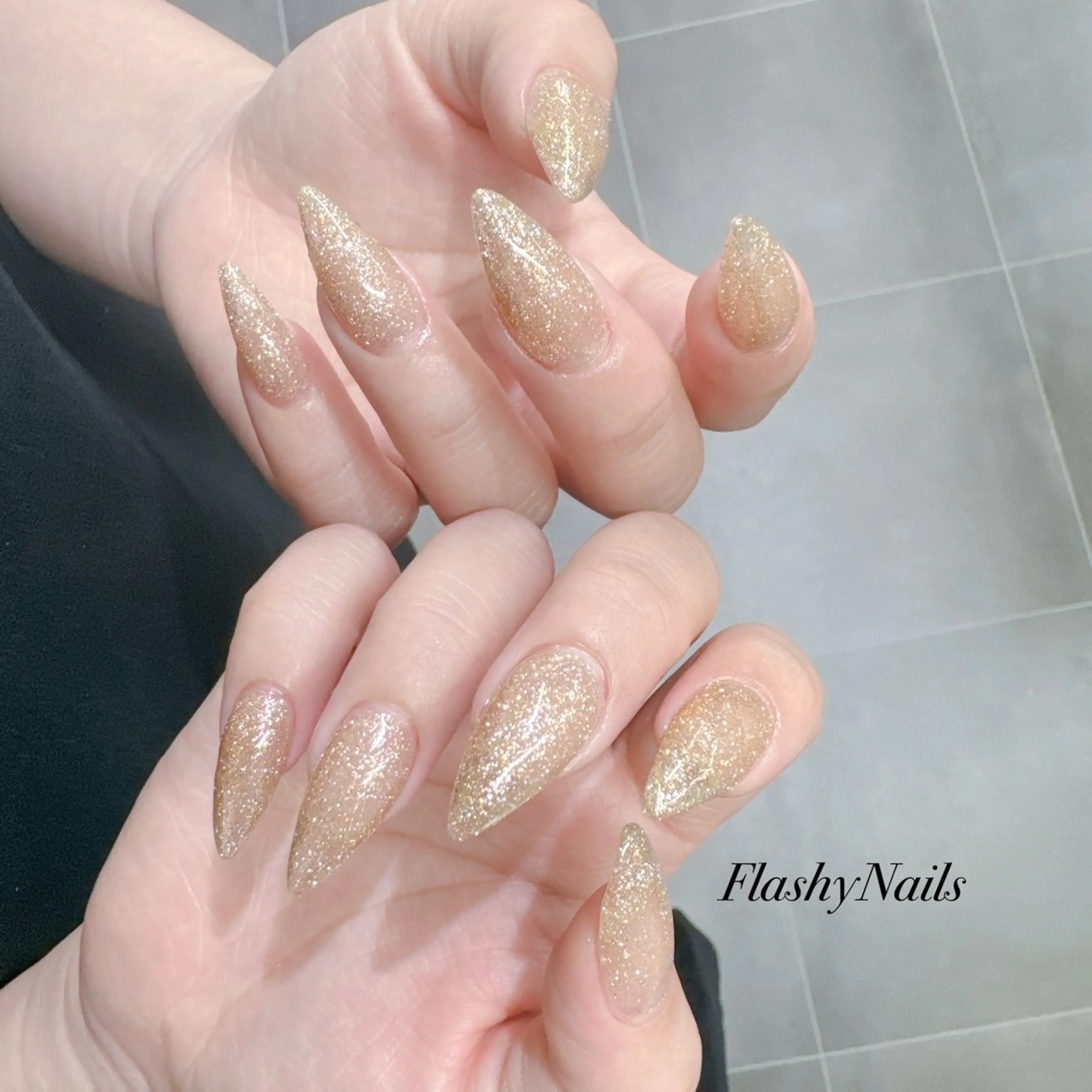 ネイル Flashy Nailsのネイルデザイン