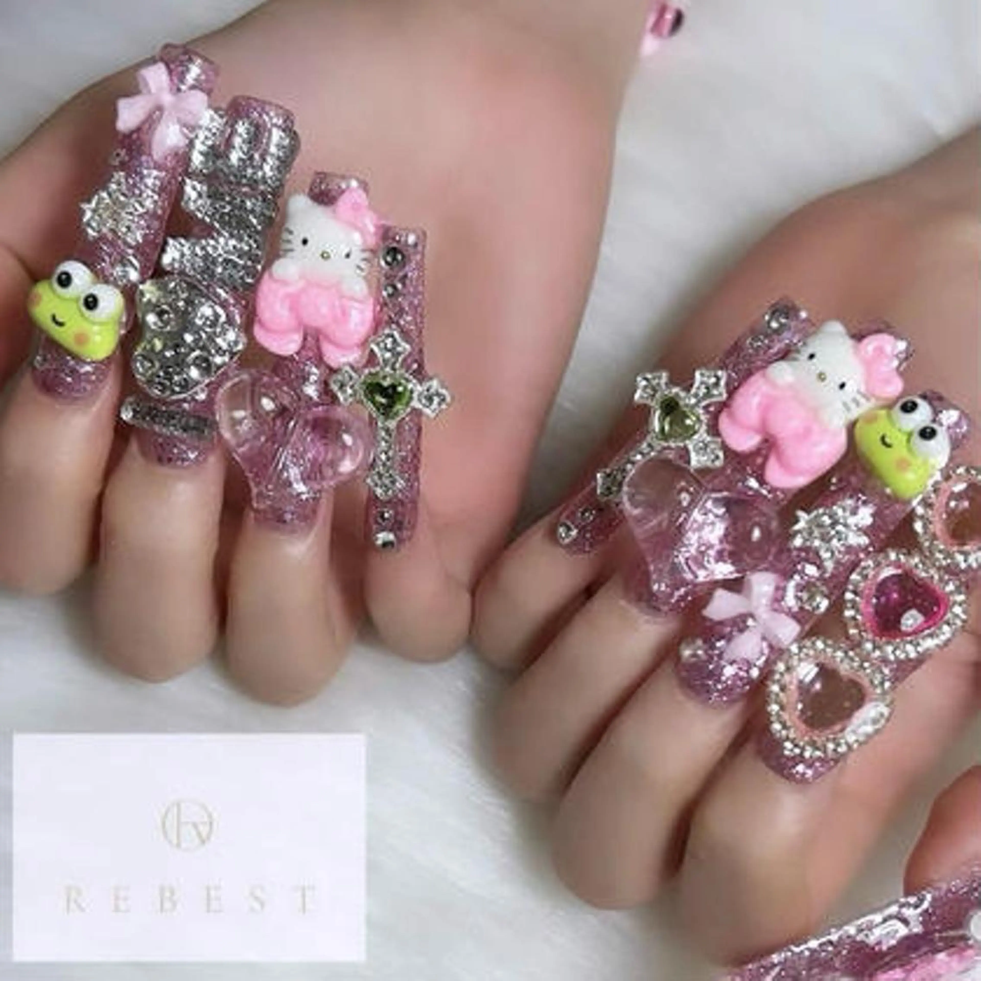 ネイル ハンドネイル ＲＥＢＥＳＴ ＮＡＩＬ心斎橋店💅のネイルデザイン