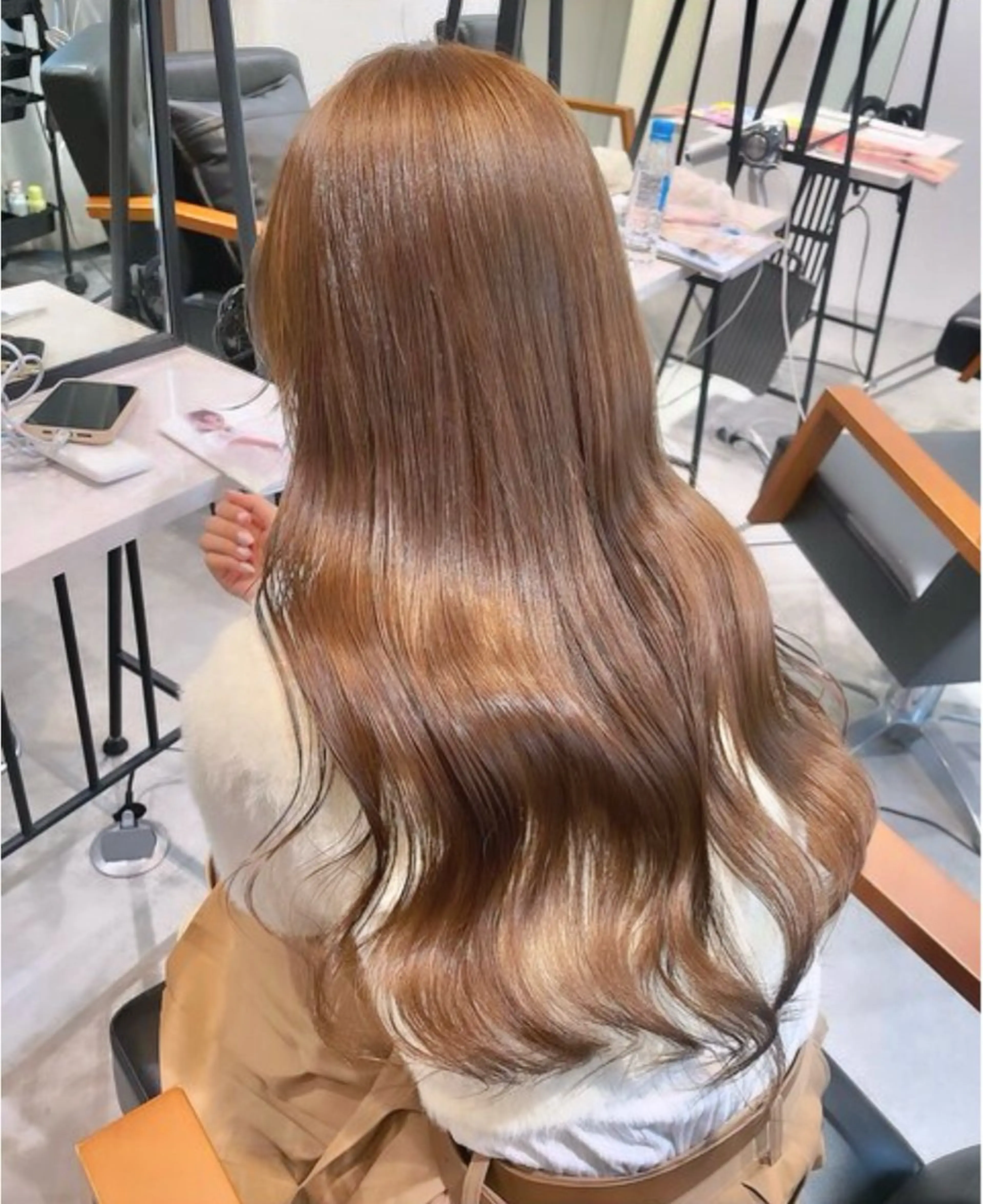 ロング 🦋ミルクティーベー ジュ🦋mayukiのヘアスタイル